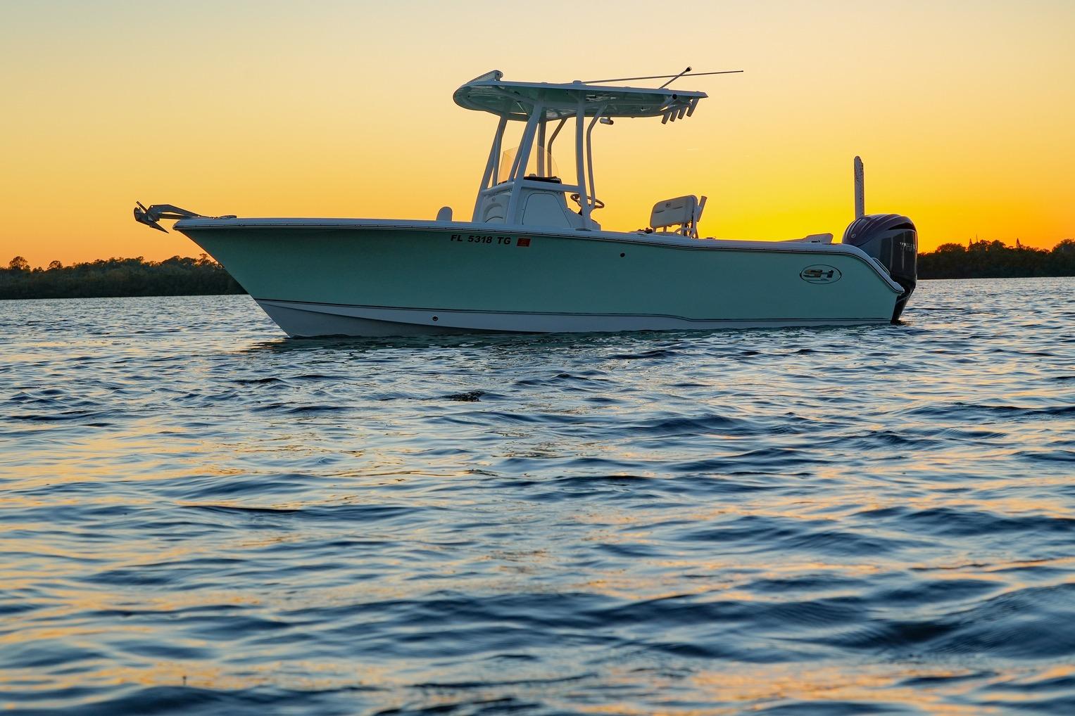 2022 Sea Hunt Ultra 229