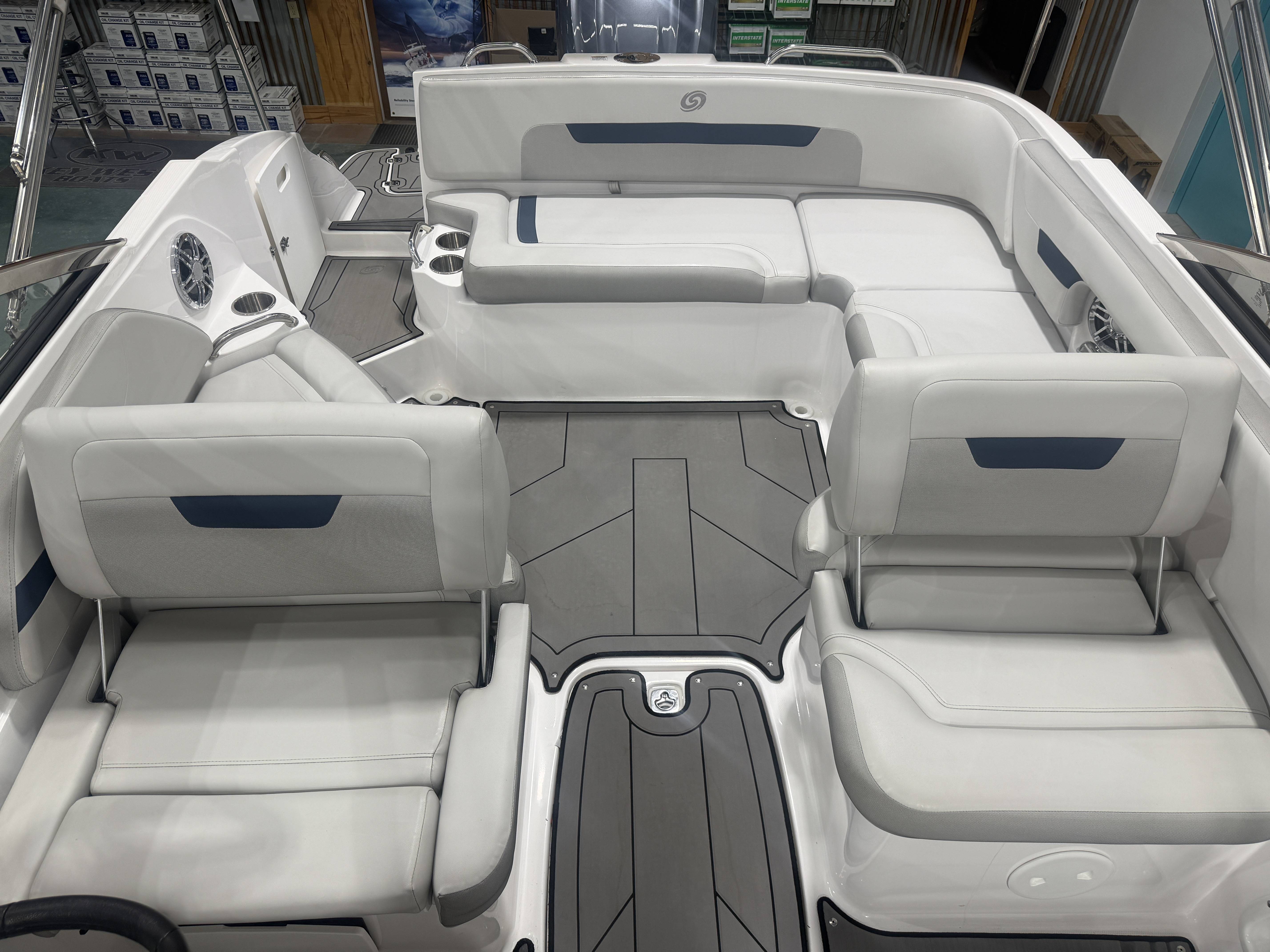2023 Hurricane SunDeck 235 OB - 26