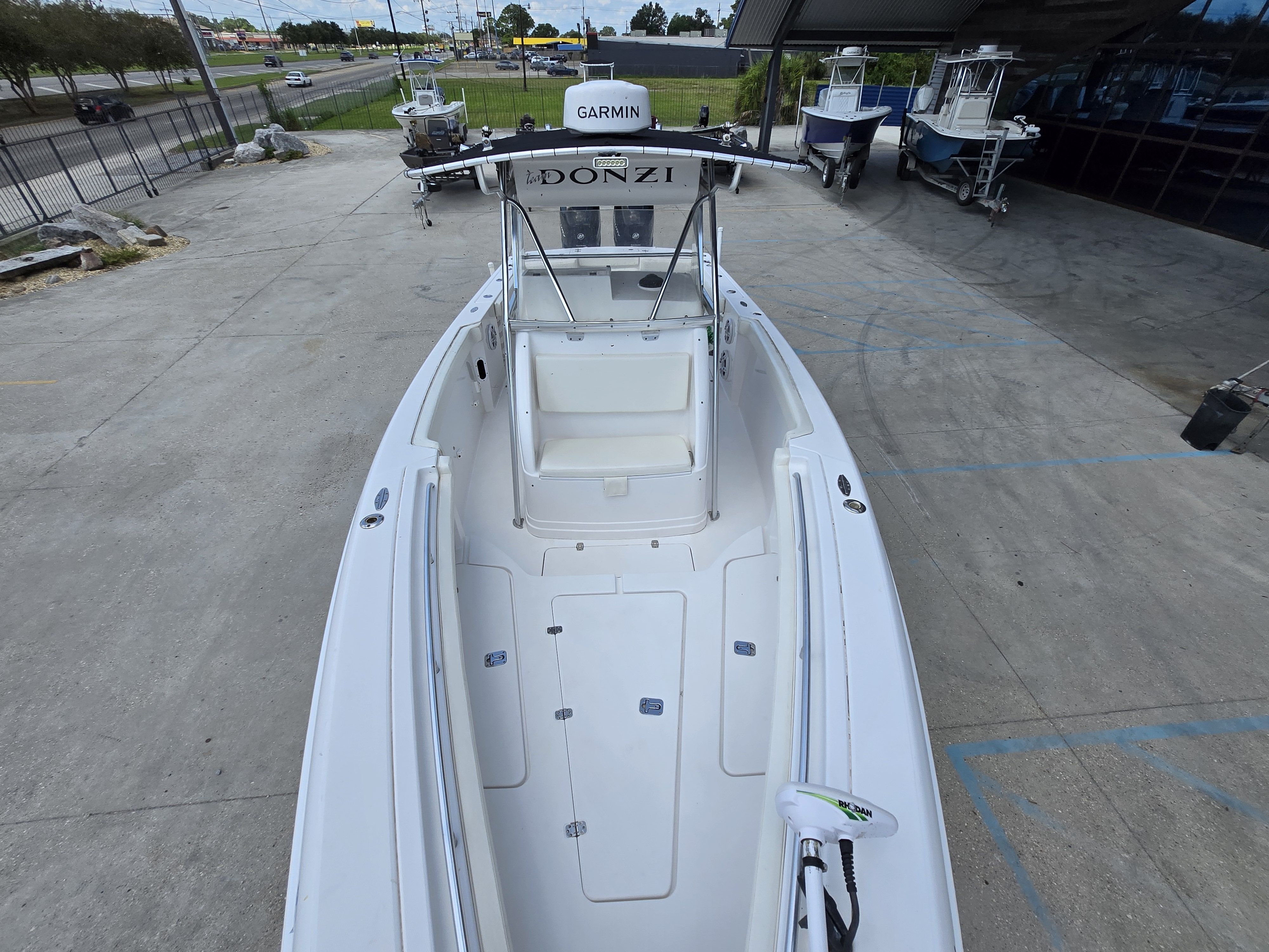 2001 Donzi 32 ZF - 14