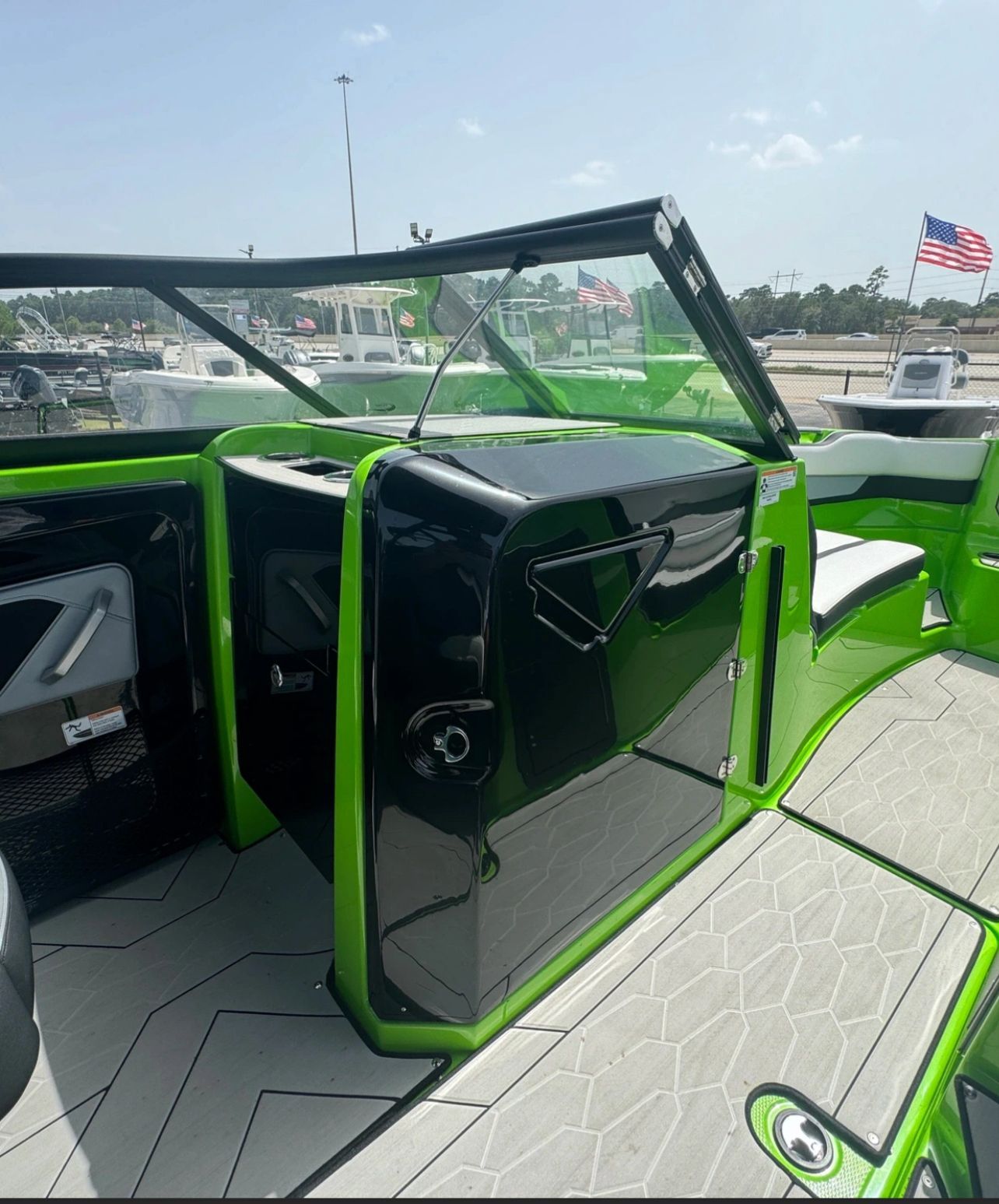 2022 Yamaha Boats 255XD - 4