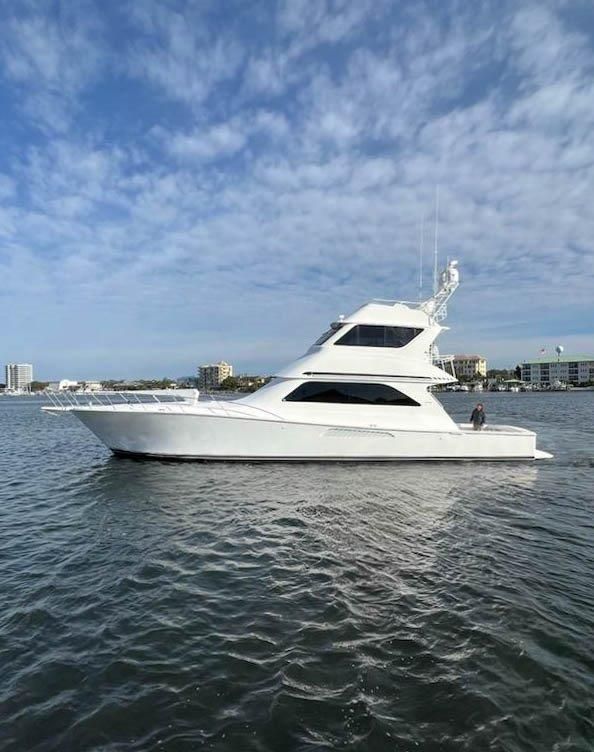 2002 Viking 61 Enclosed Bridge - 29