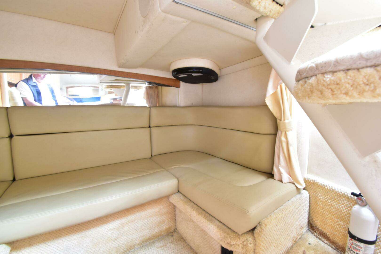 2006 Sea Ray 320 Sundancer - Image 17