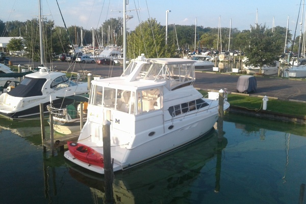 1999 Silverton 422