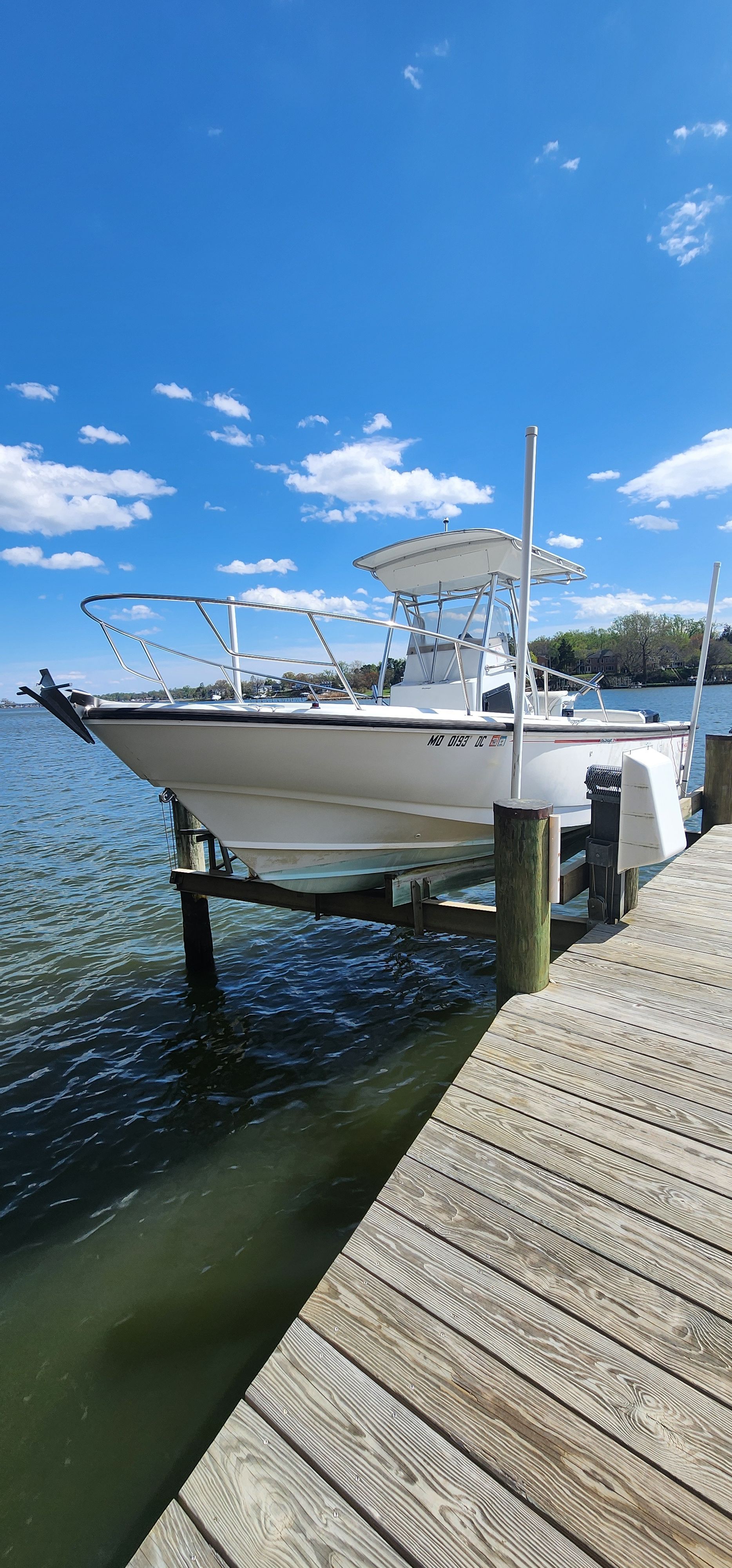 1995 Boston Whaler 24 Outrage