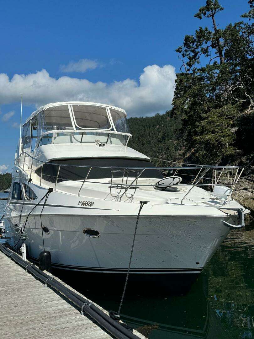 2006 Silverton 38 Sport Bridge - Image 31
