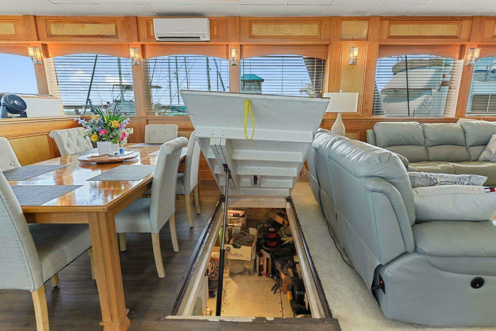 2018 Avenger Luxury Catamaran Coastal Cruiser - Image 11