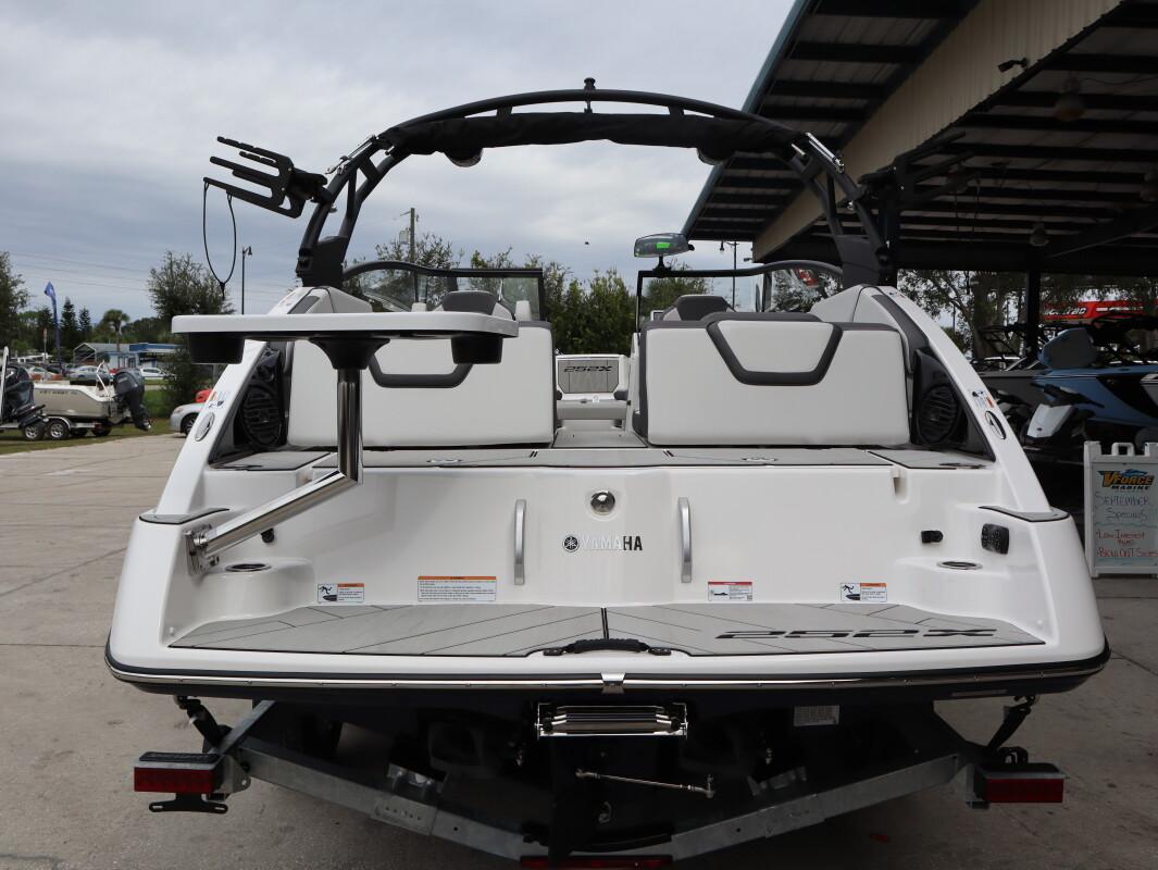 2025 Yamaha Boats 252XE - 6