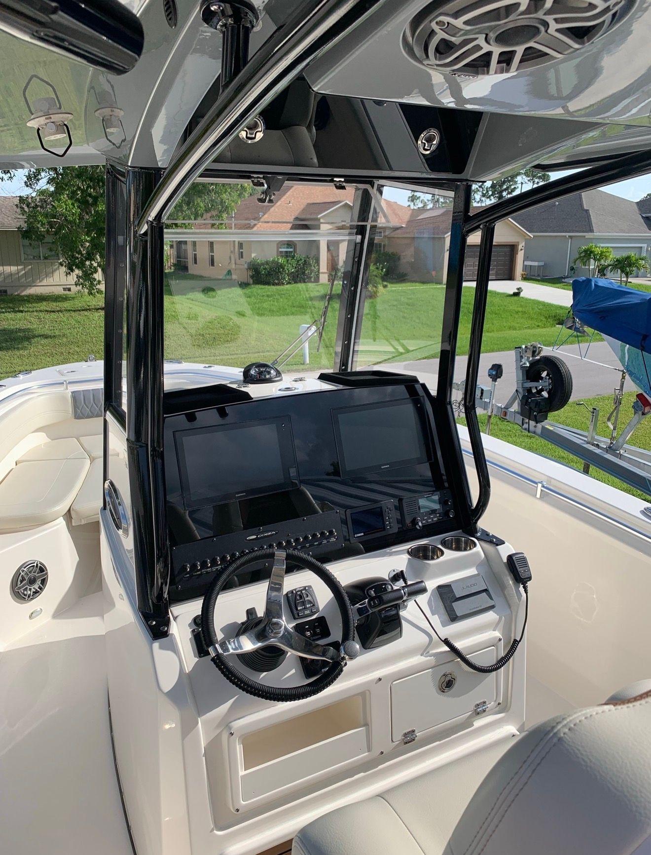 2020 Cobia 280 Center Console - 16