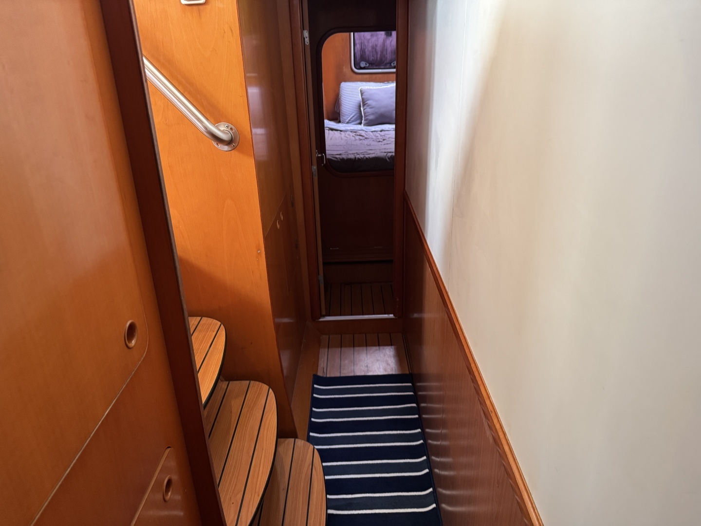 2004 Lagoon 410 S2 - Image 11