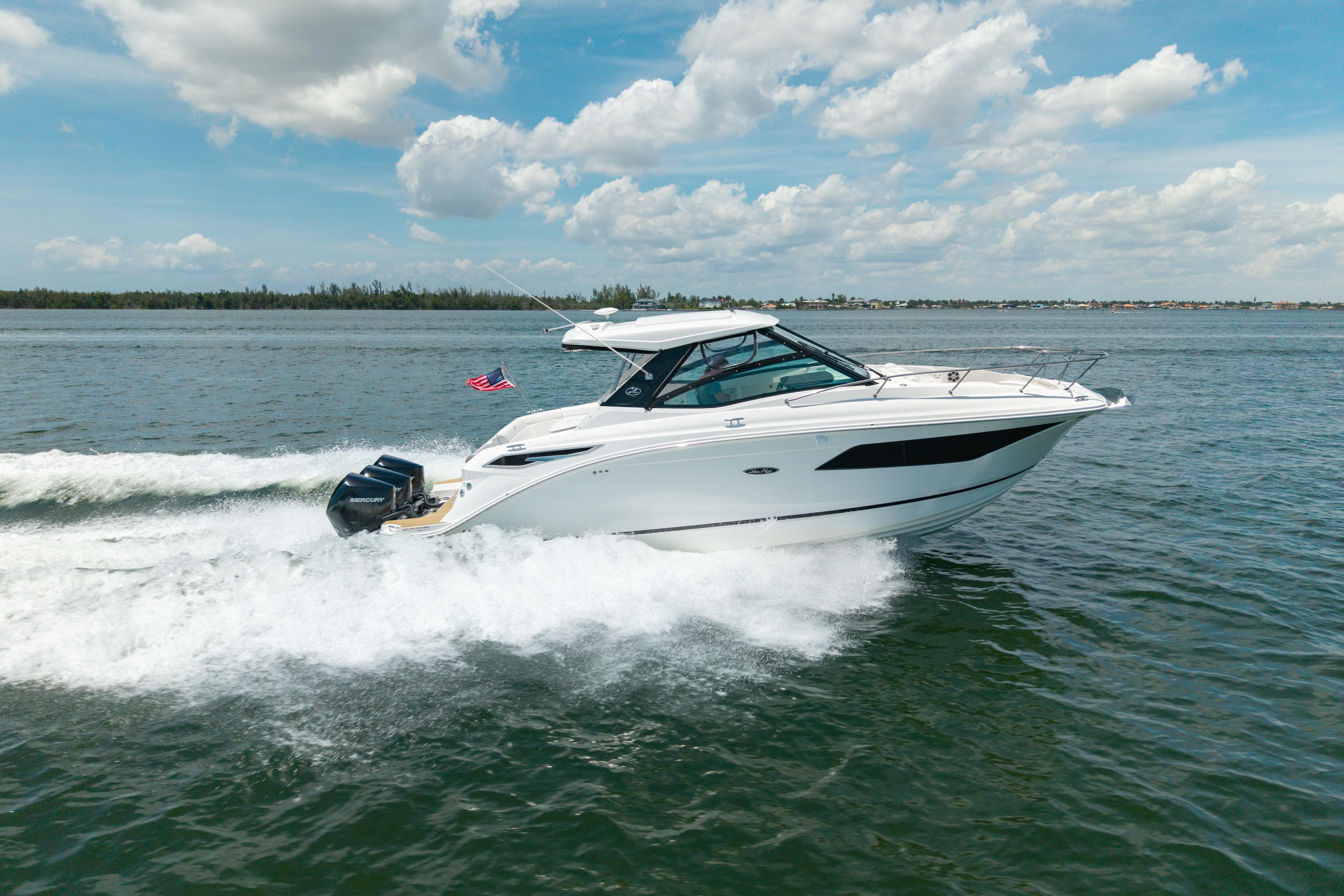 2024 Sea Ray Sundancer 320 Coupe Outboard