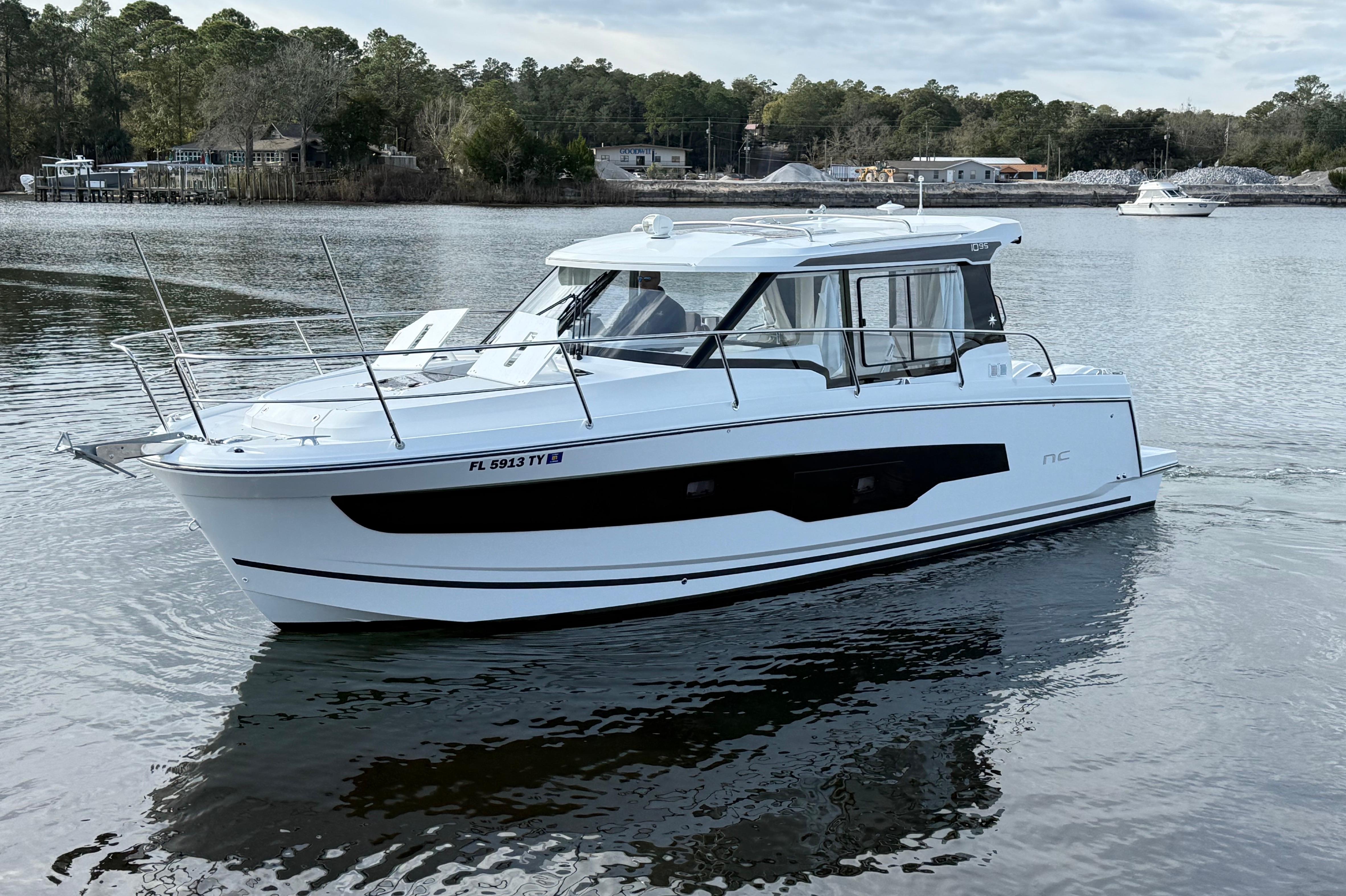 2025 Jeanneau NC 1095 Coupe