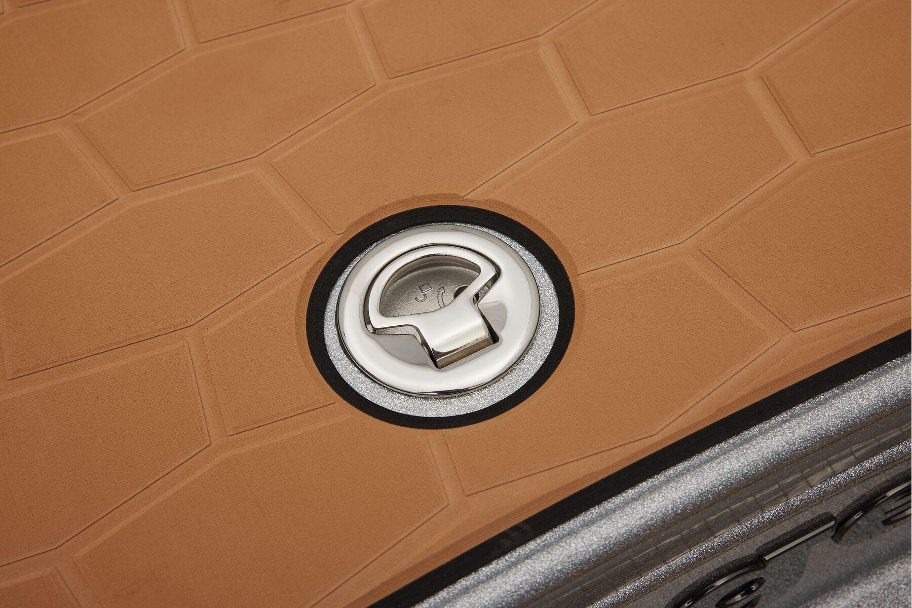 Manufacturer Provided Image: Close-up of Ranger Z520R Ultra 2026 boat deck latch.