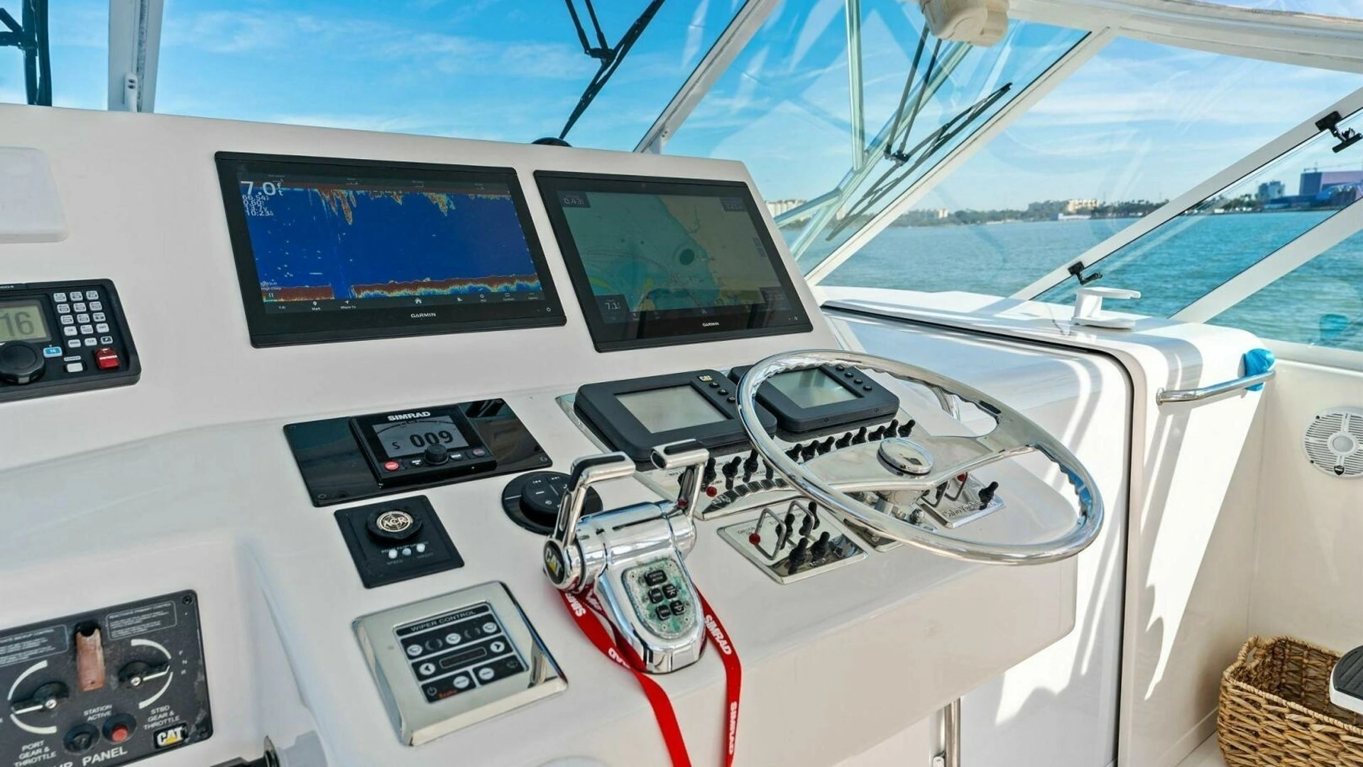 2005 Cabo 40 Express - Image 40