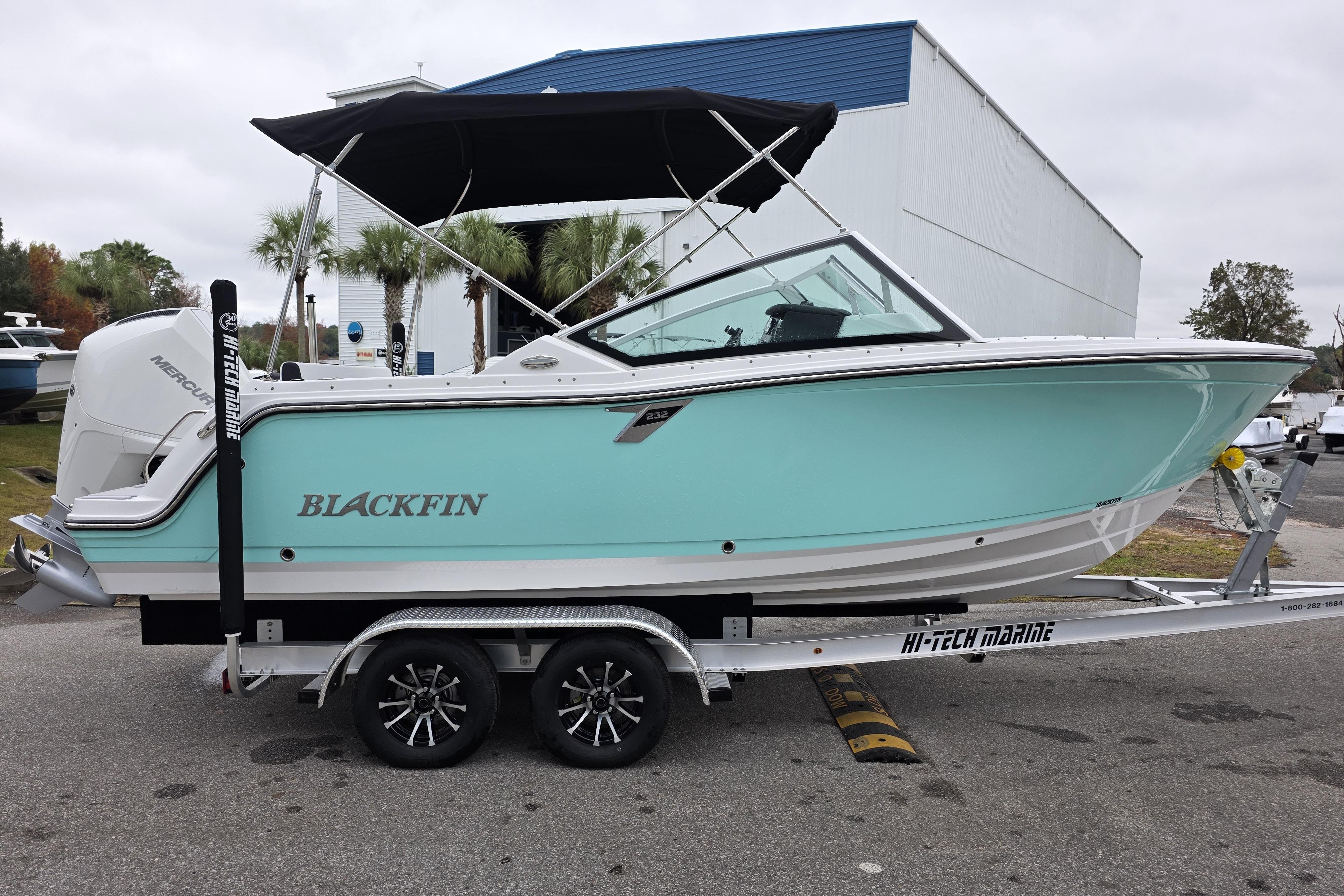 2024 Blackfin 232 DC