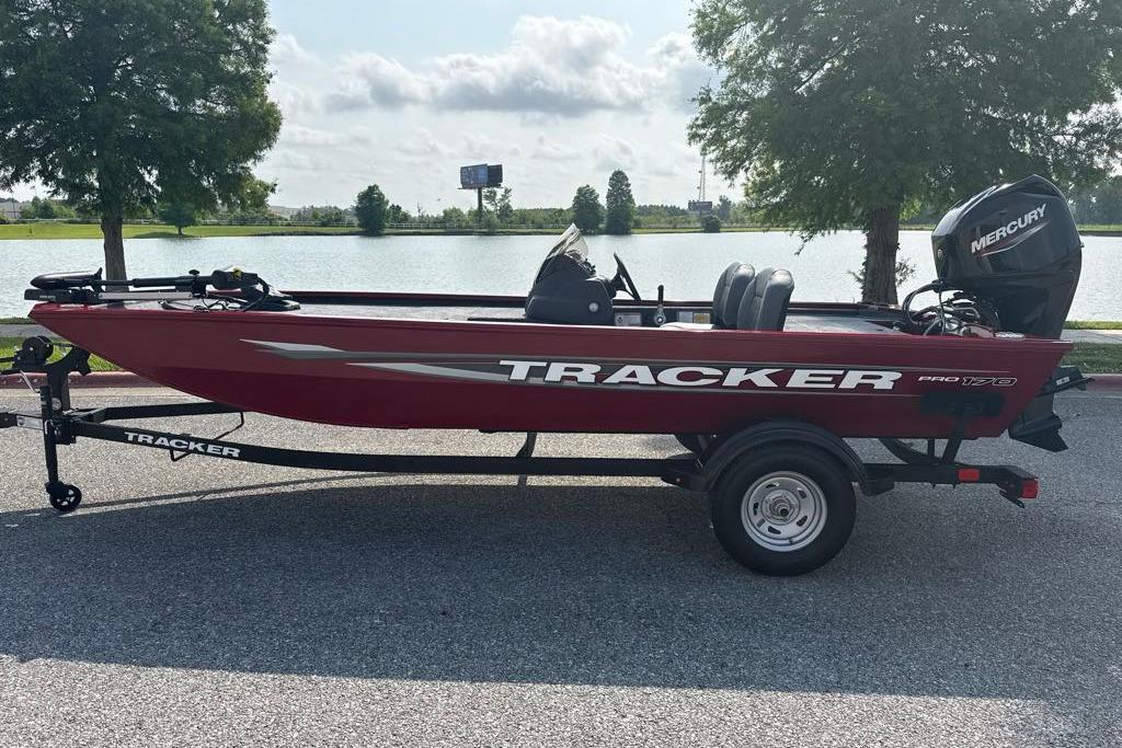 2026 Tracker Pro 170