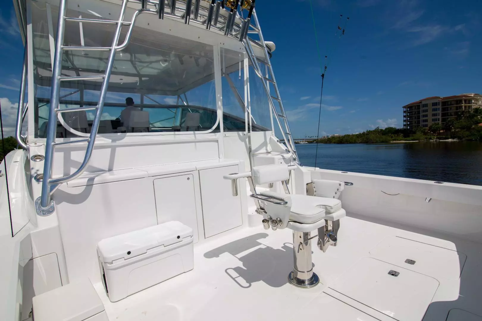 2001 Viking 50 Express - Image 43