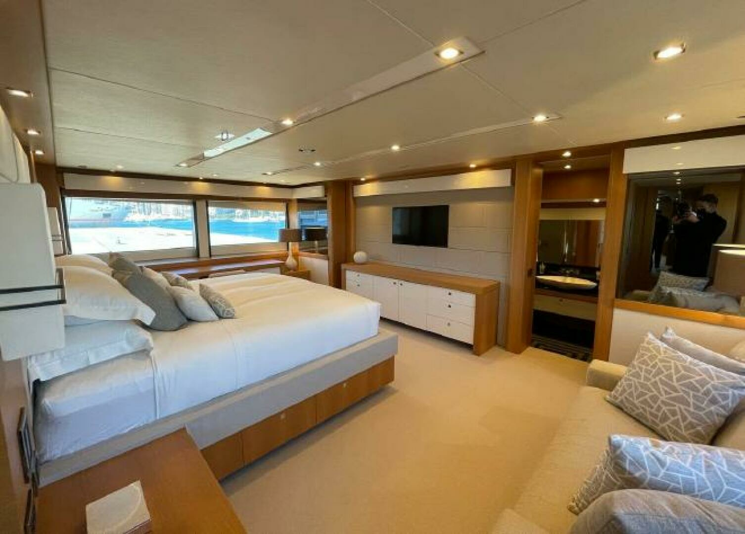 2013 Sunseeker 115 - Image 14