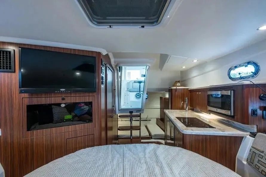 2023 Pursuit OS 355 Offshore - 11