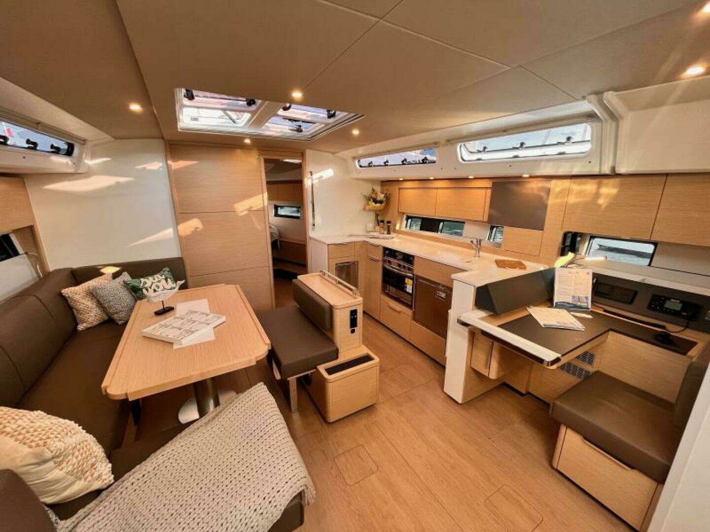 2023 Hanse 460 - Image 16