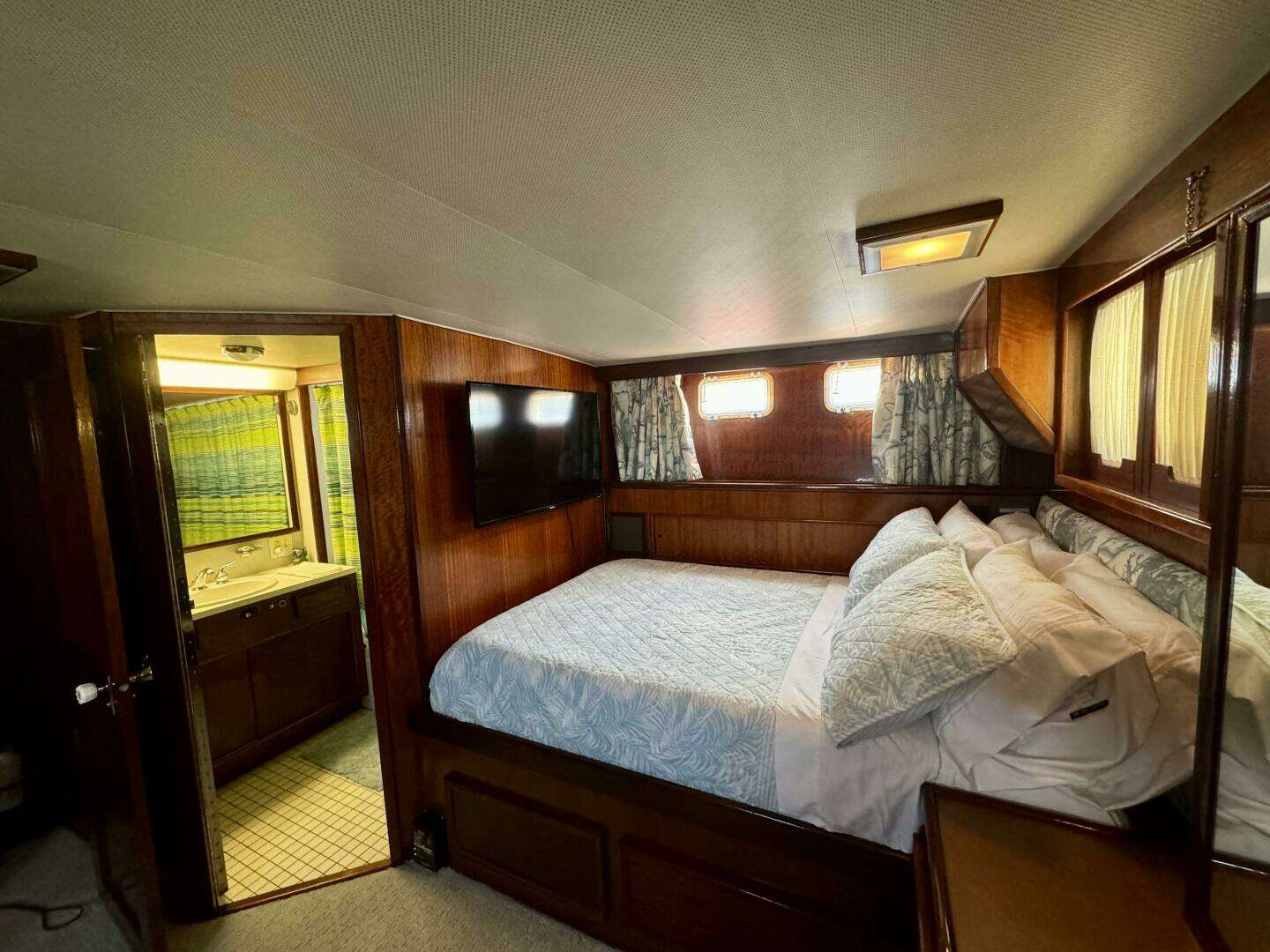 1975 Hatteras 58 LRC - Image 40