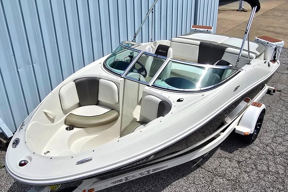 2006 Sea Ray 185 Sport