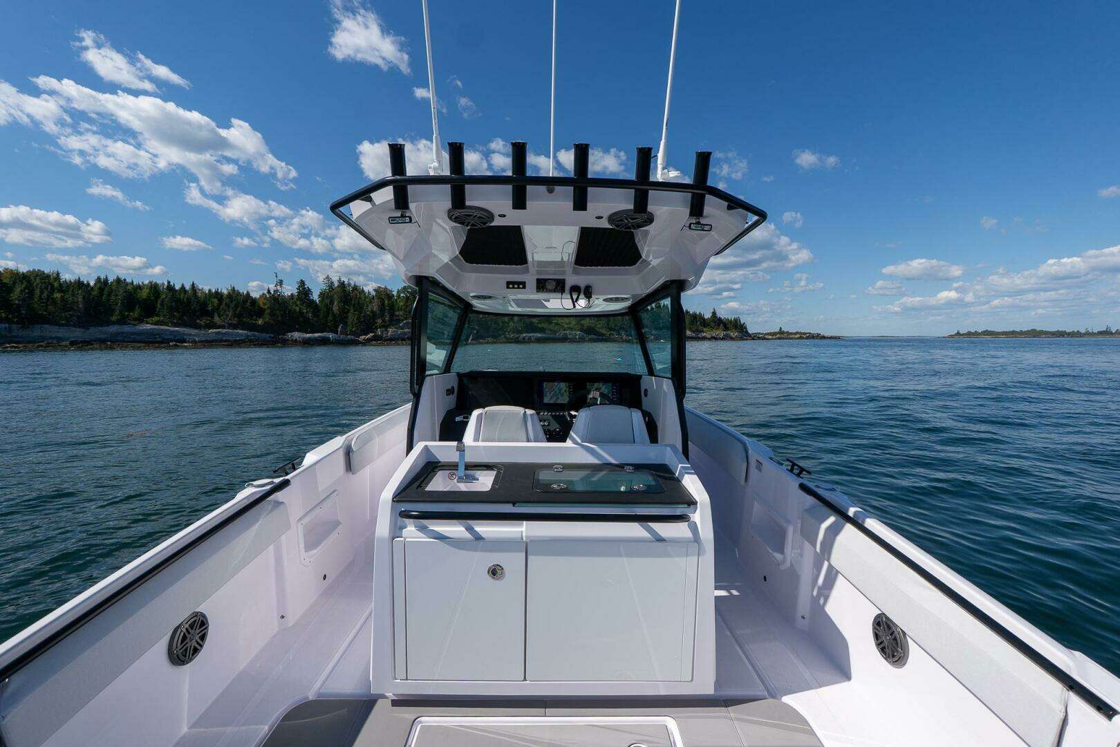 2025 Axopar CCX Center Console - Image 10