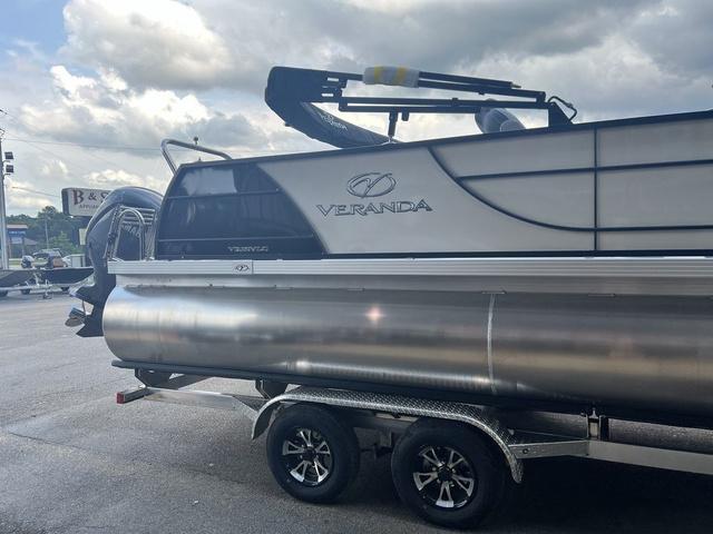 2025 Veranda VR22RC Deluxe Tri-Toon - 6