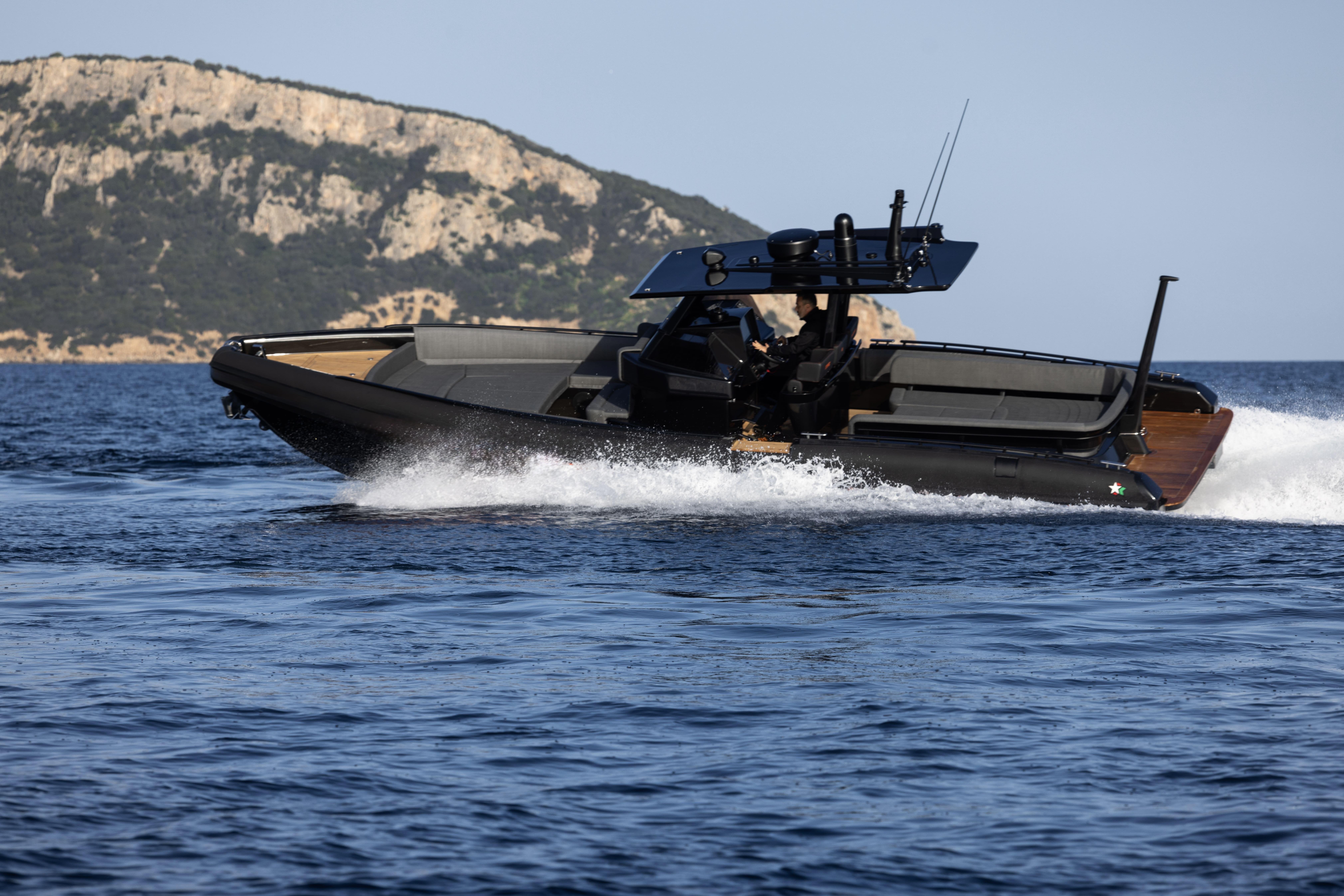 2026 Novamarine Black Shiver 100 Diesel