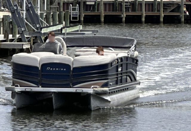 2013 Premier Pontoon Boats Grand Majestic 235
