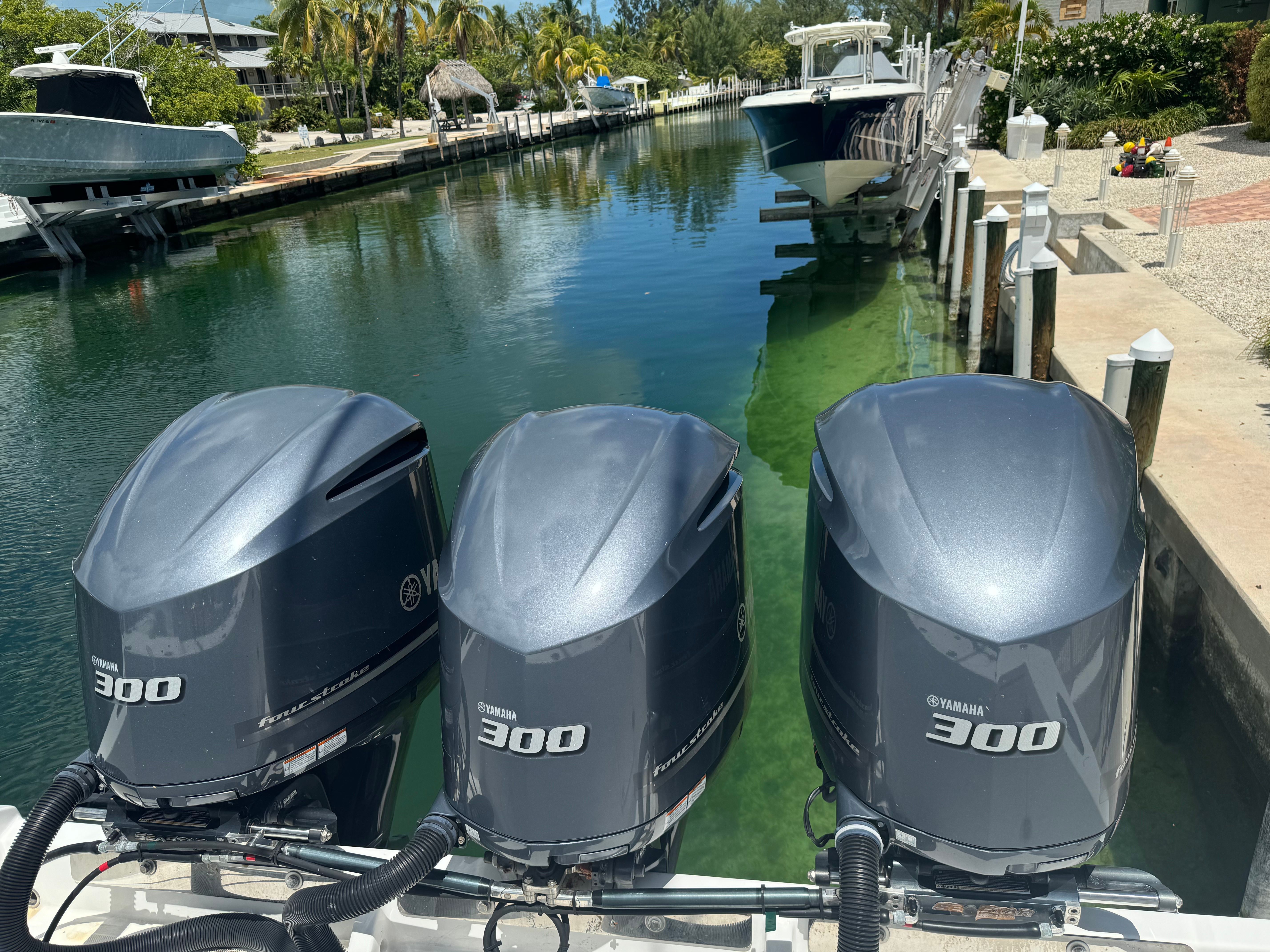 Three Yamaha 300 outboard motors on a 2019 Venture CC boat.