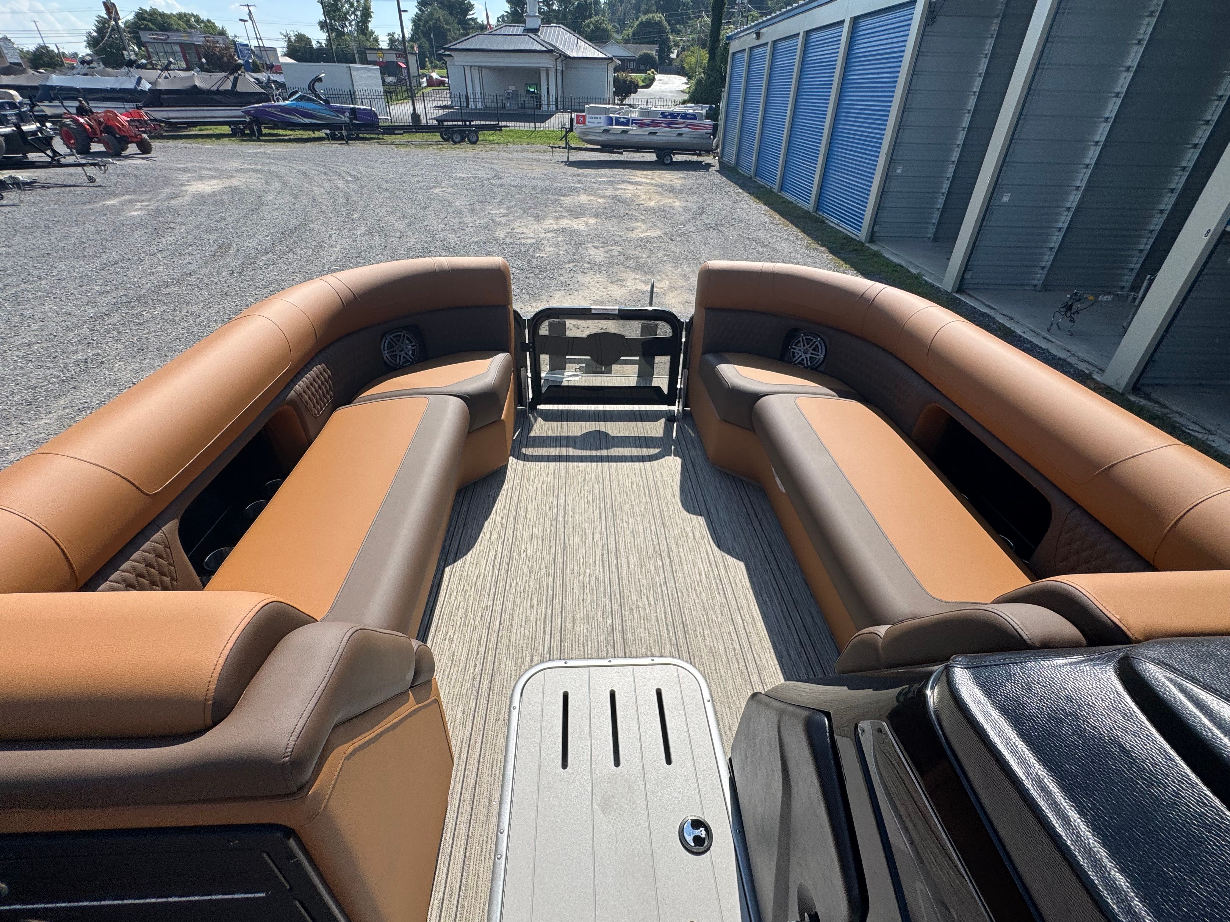 2026 Premier 250 Solaris Rear Social - 49