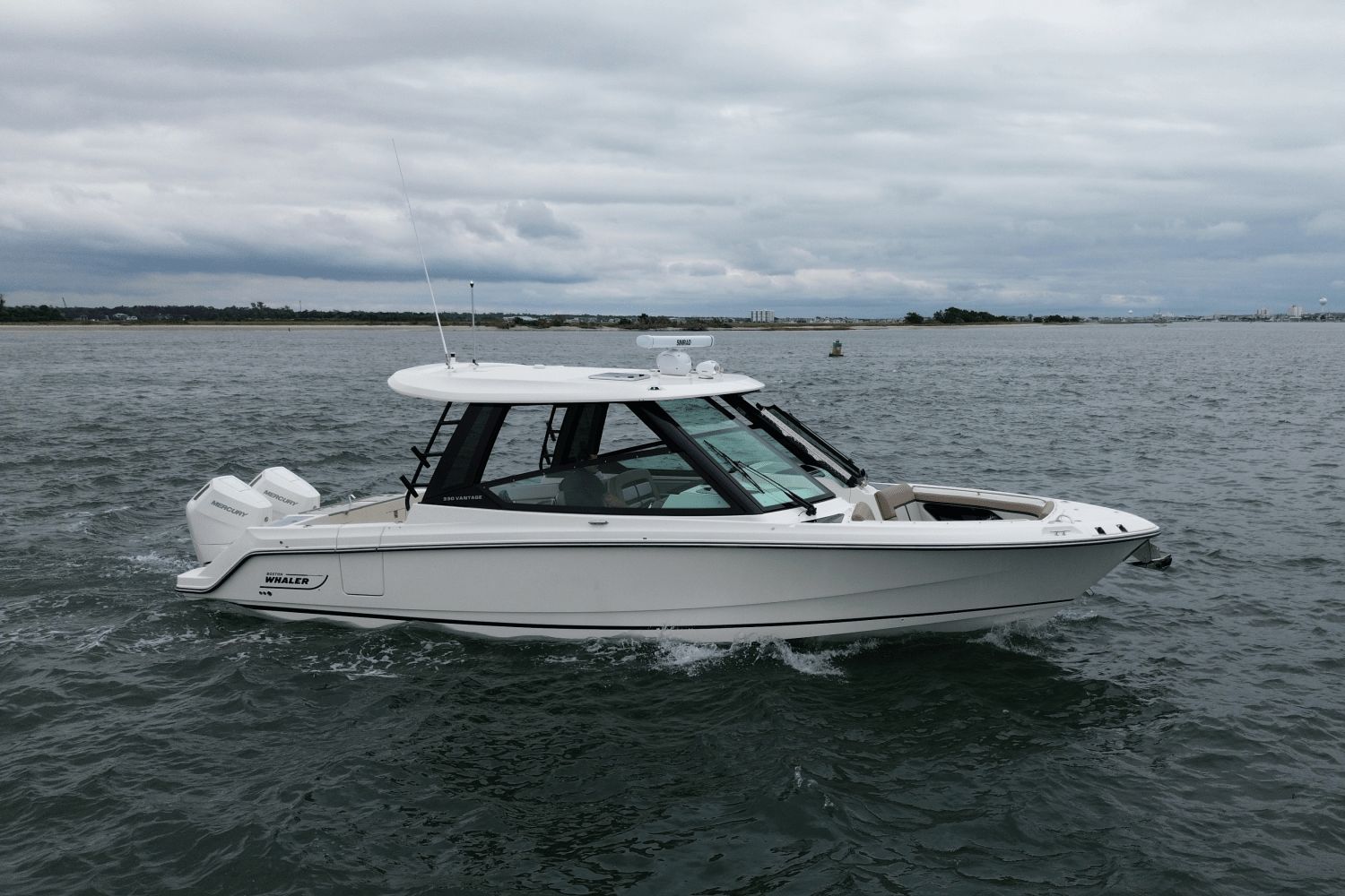 2026 Boston Whaler 330 Vantage