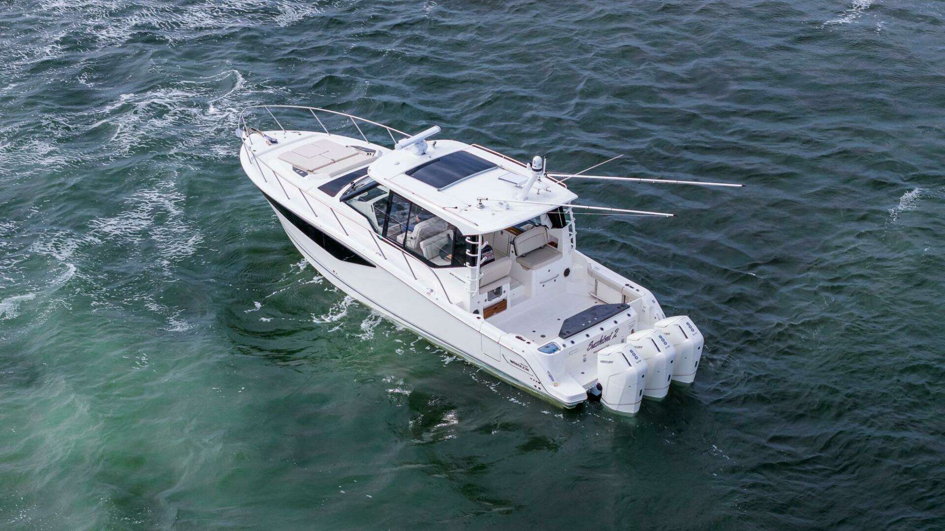 2024 Boston Whaler 405 Conquest - Image 9