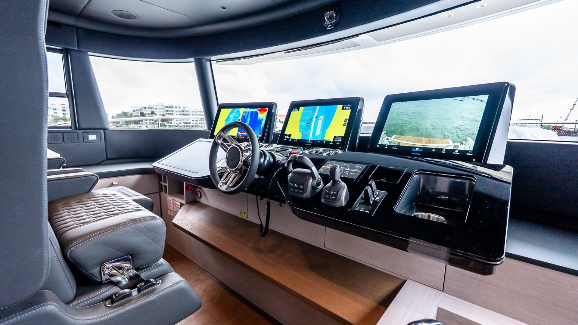 2027 Absolute Navetta 70 - Image 45