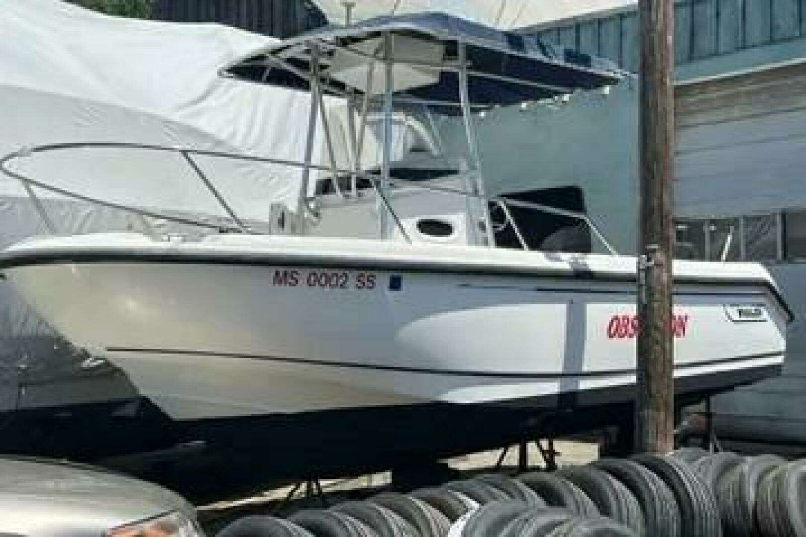 2002 Boston Whaler 21 Outrage - Image 2