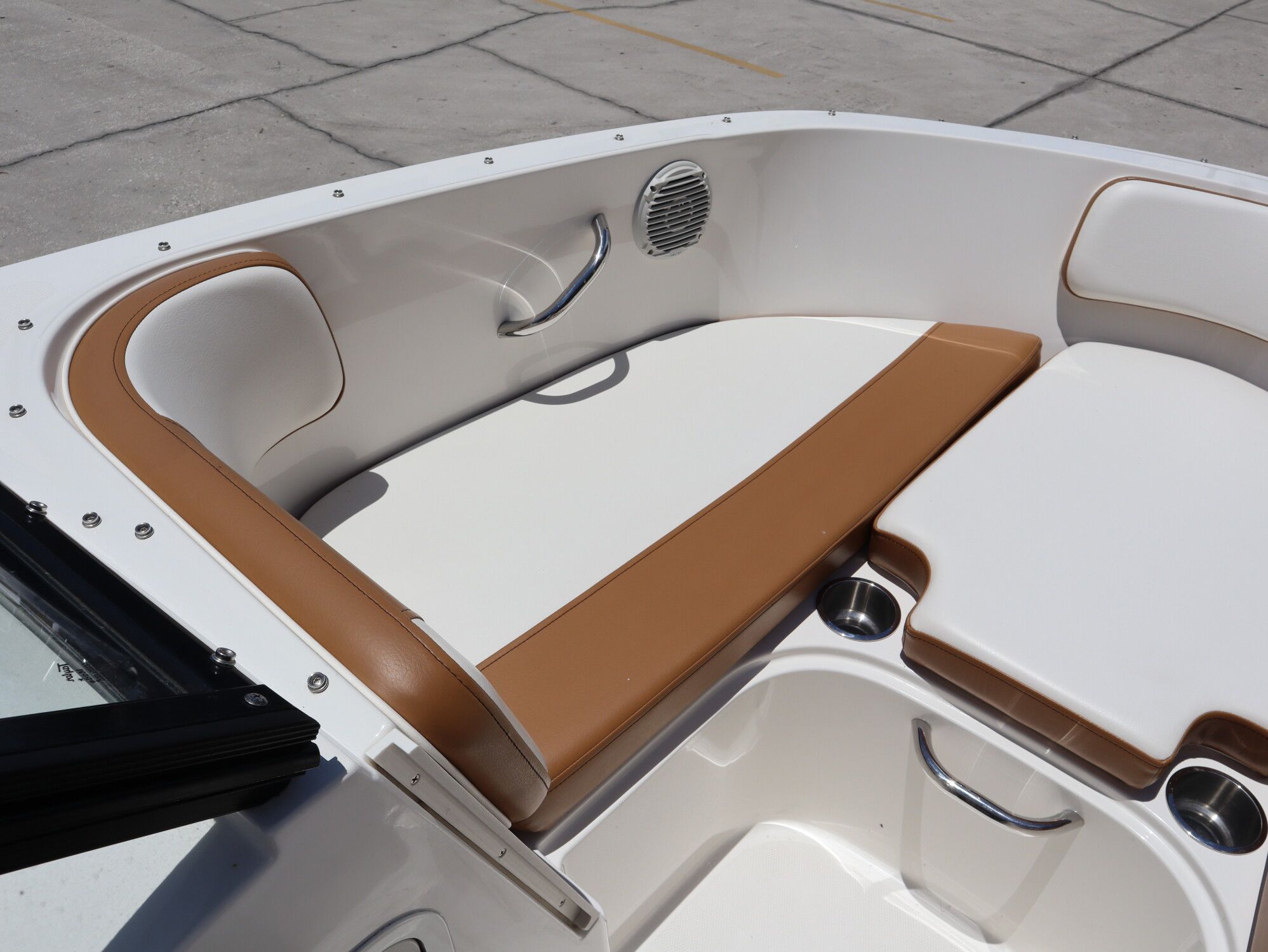 2021 Bayliner VR4 Bowrider Outboard - 16