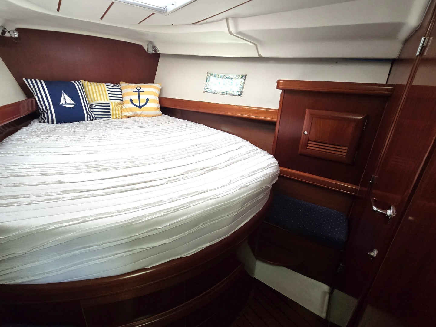 2004 Beneteau 423 - Image 49
