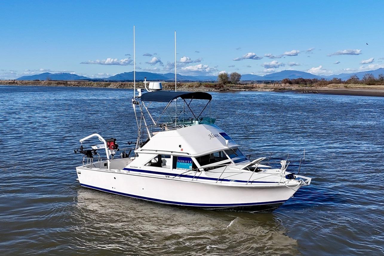 1981 Bertram 28 Flybridge Cruiser
