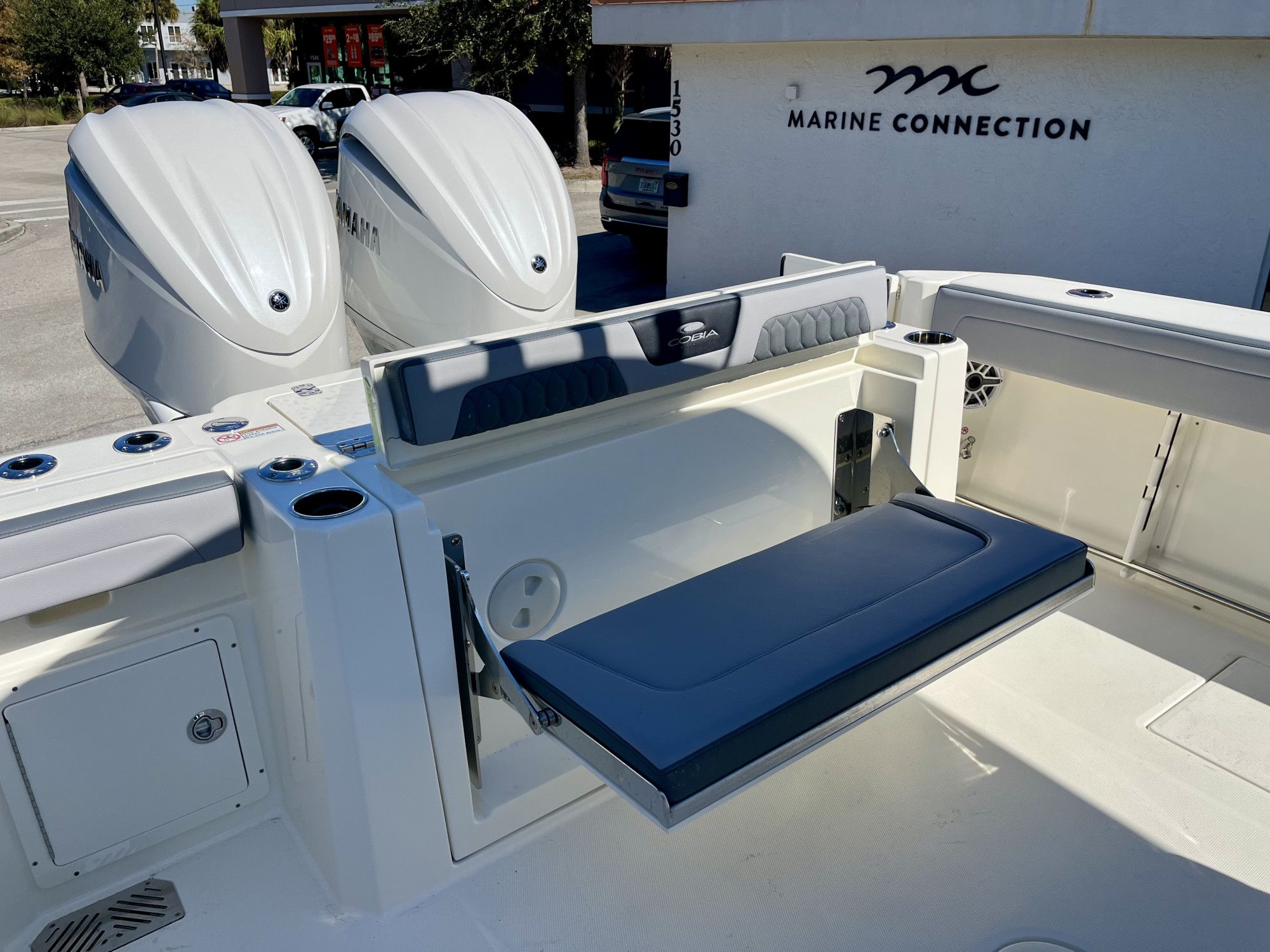 2026 Cobia 285 Open Center Console - 35