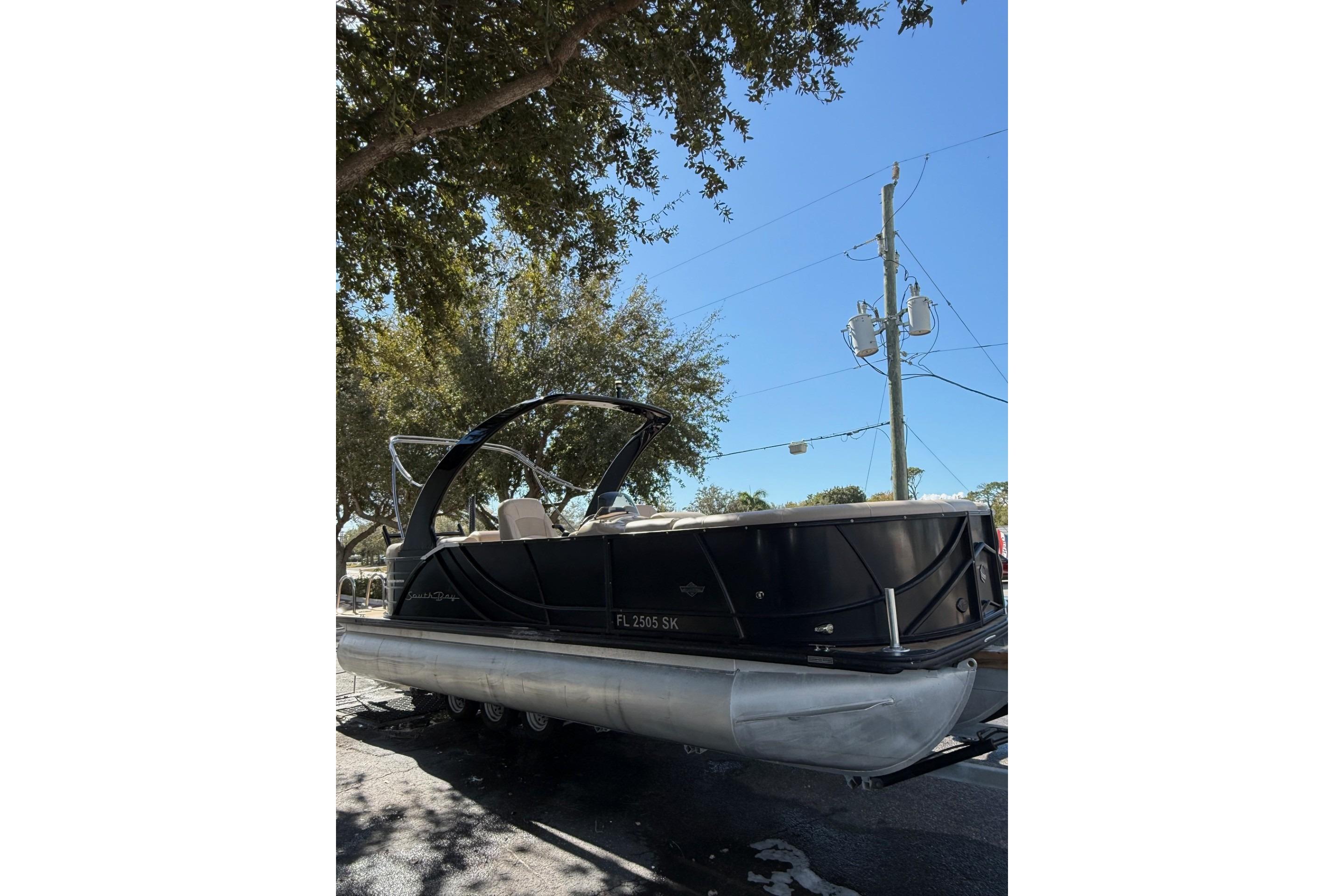 2017 South Bay 523RS