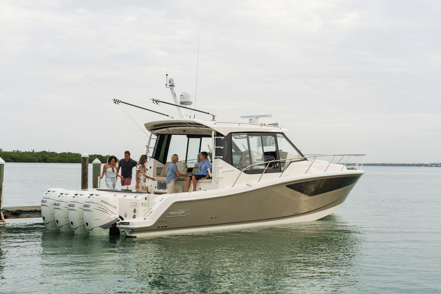 2025 Boston Whaler 405 Conquest - 5