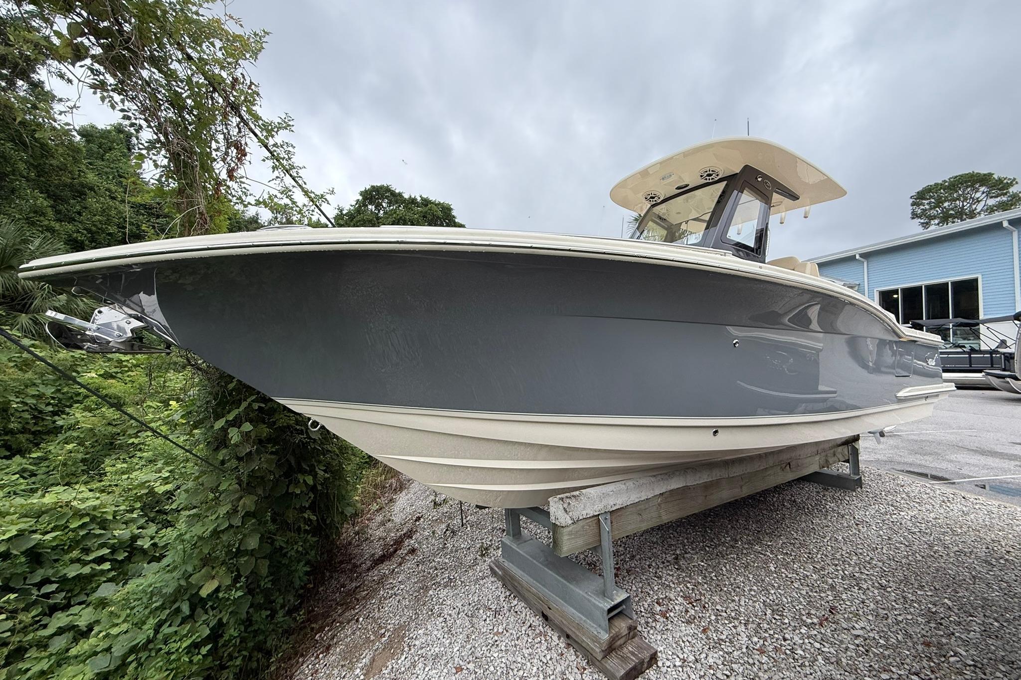 2027 Scout 260 LXF