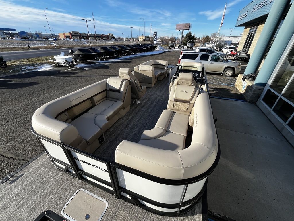 2026 Bennington 22 S STERN RADIUS - QUAD BENCH - 13