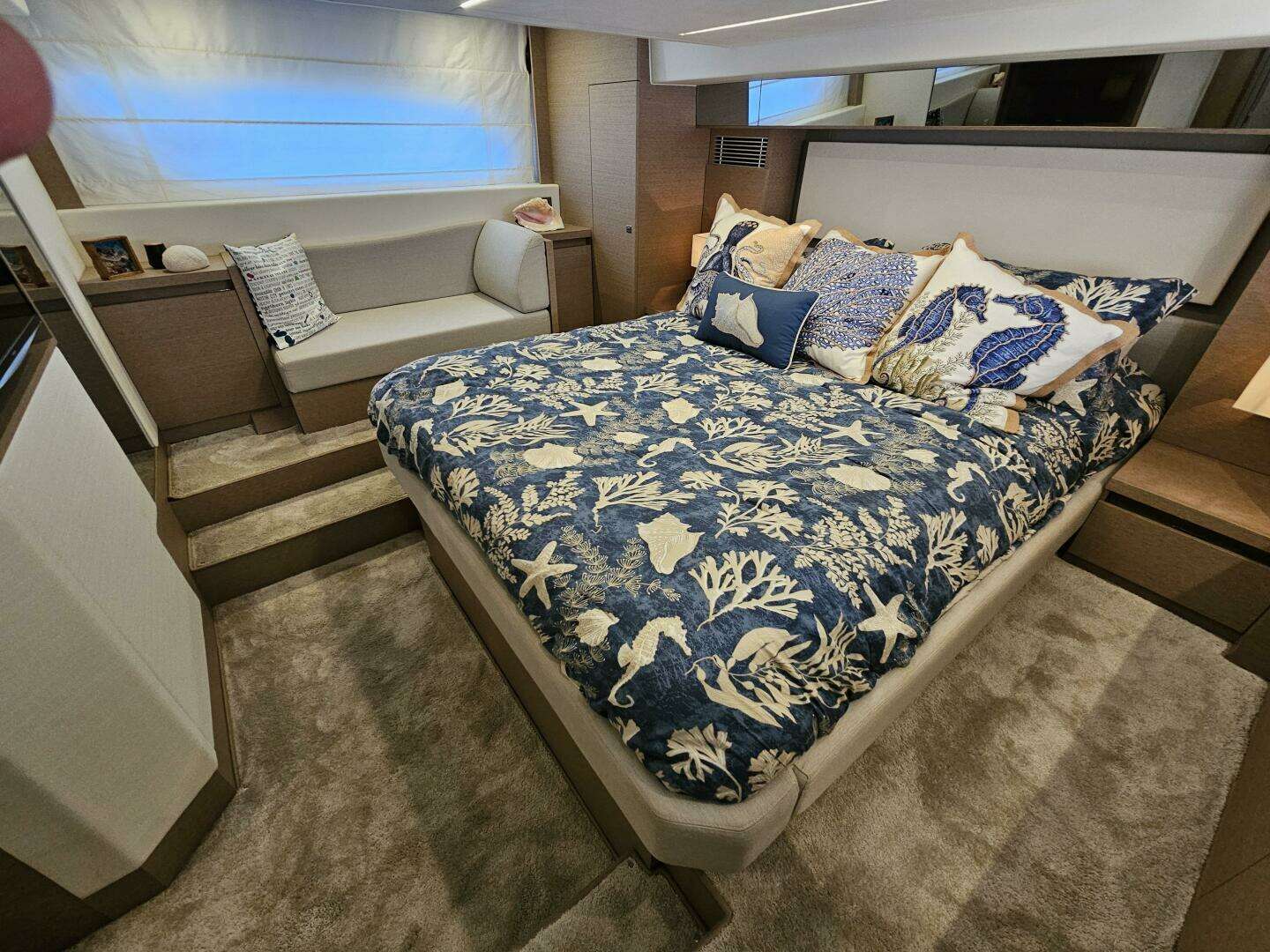 2018 Prestige 460 Fly - Image 12