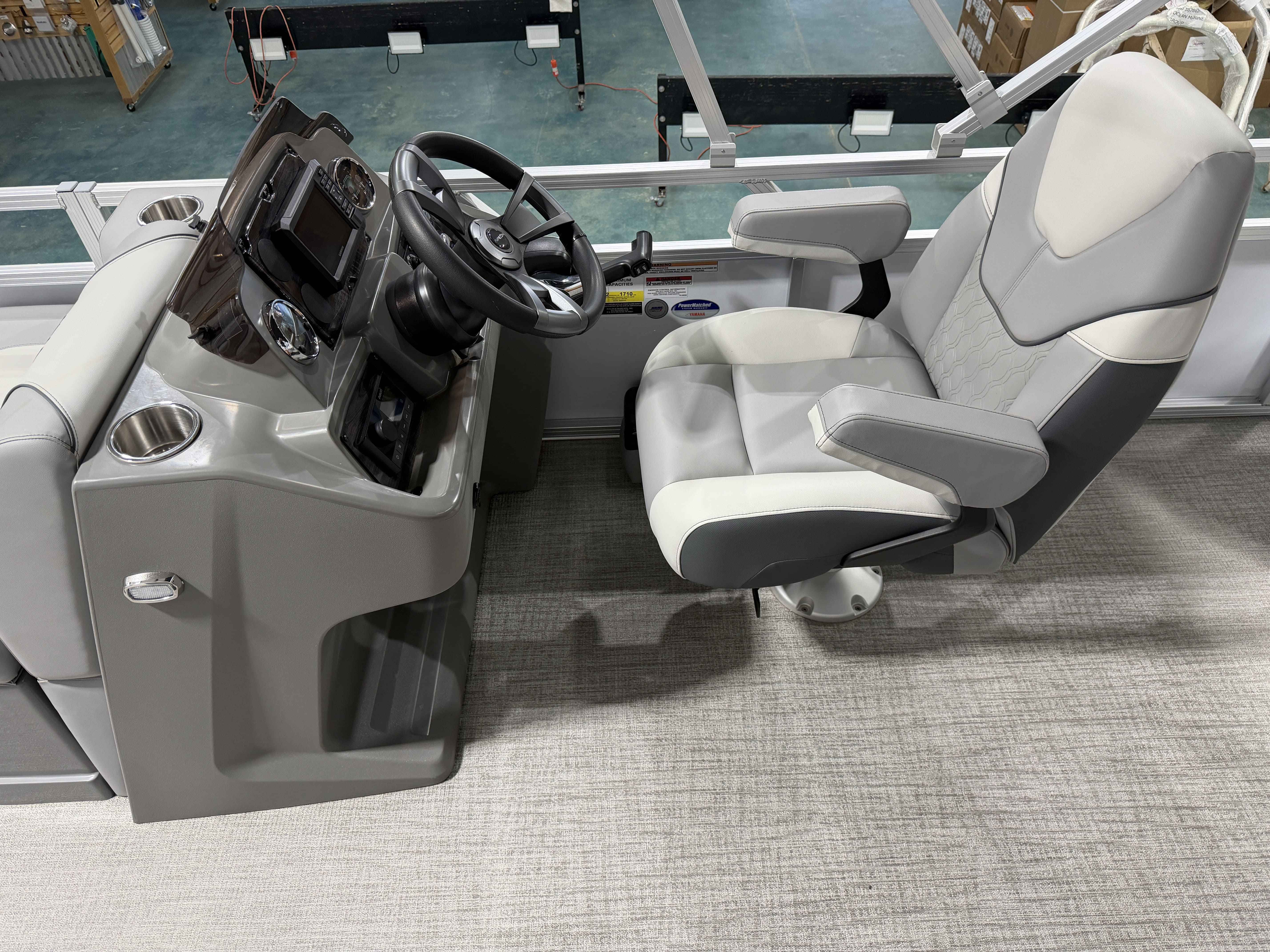 2026 Avalon Venture 85 Quad Fish - 21' - 8