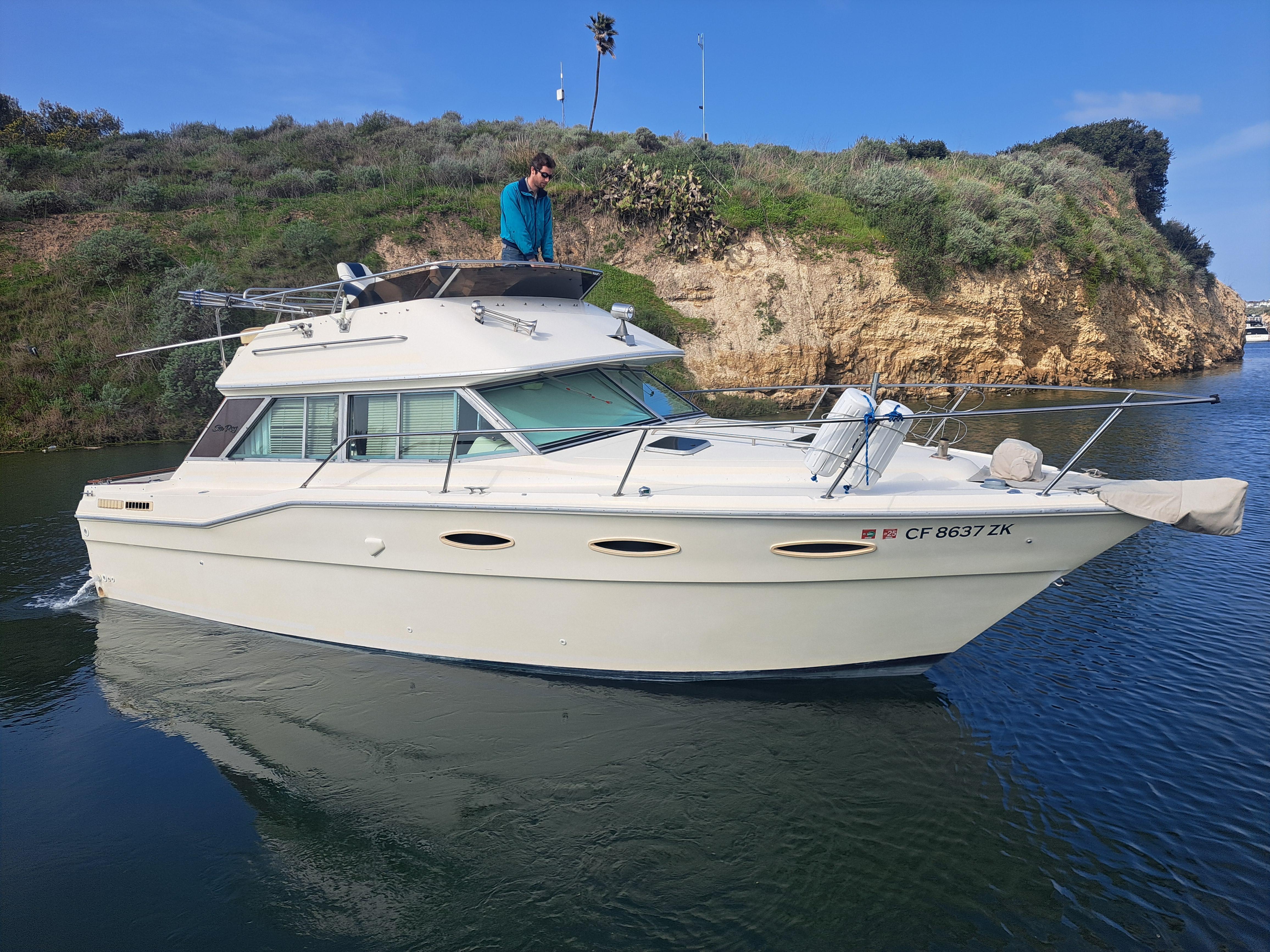 1986 Sea Ray 300 Sedan Bridge