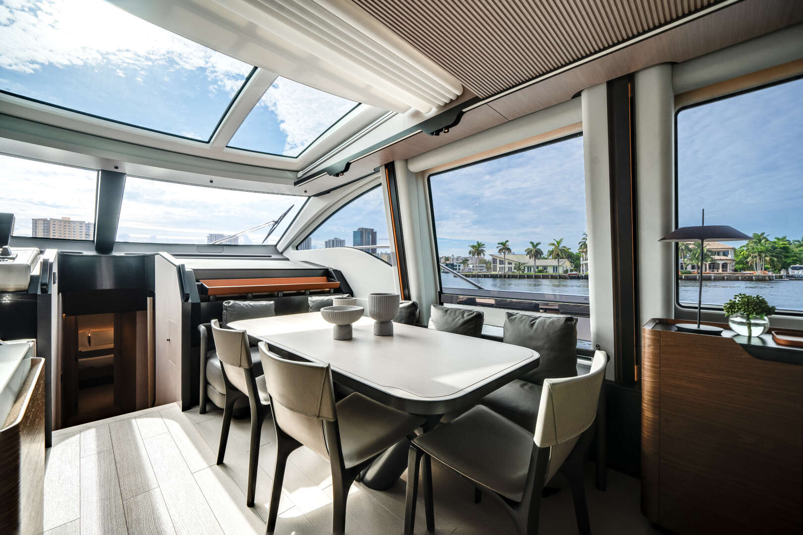 2026 Azimut S8 - Image 31