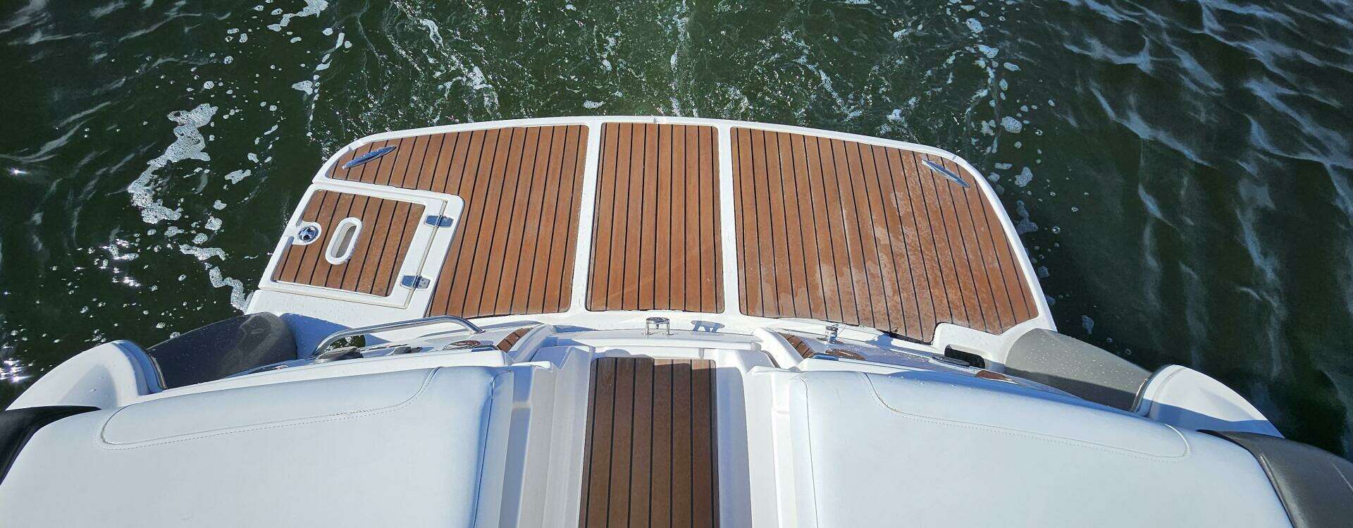 2010 Regal 2700 - Image 9