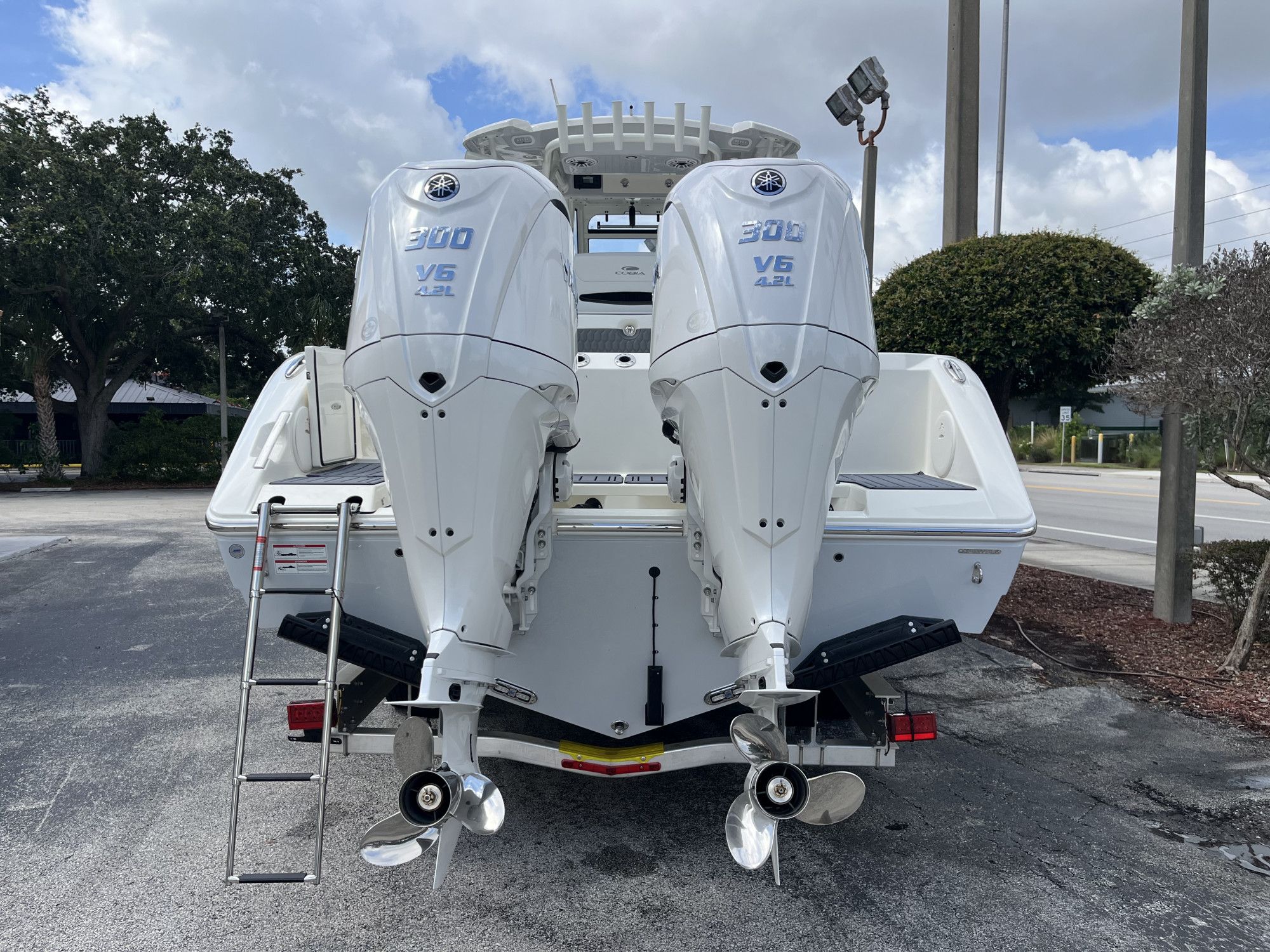2026 Cobia 305 Center Console - 5