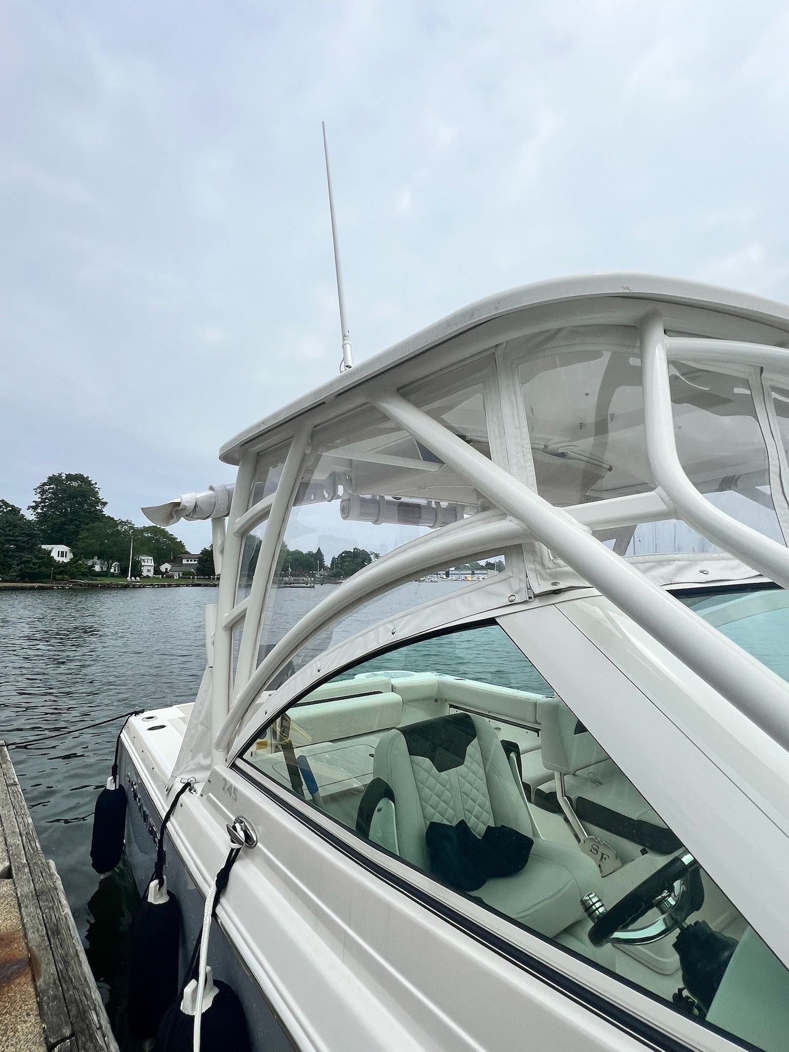 2021 Sailfish 245 DC - 11